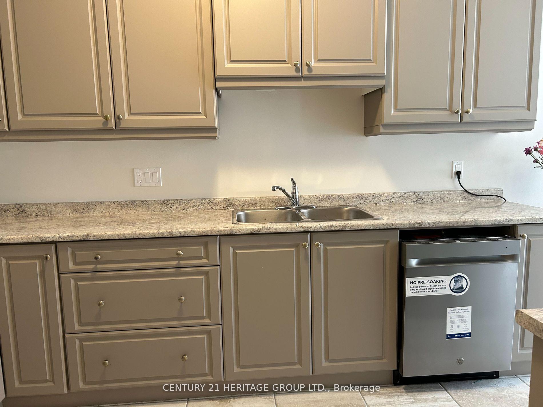 Photo 9 of 101 Baker Street, Thorold, Thorold Downtown — HOMEH