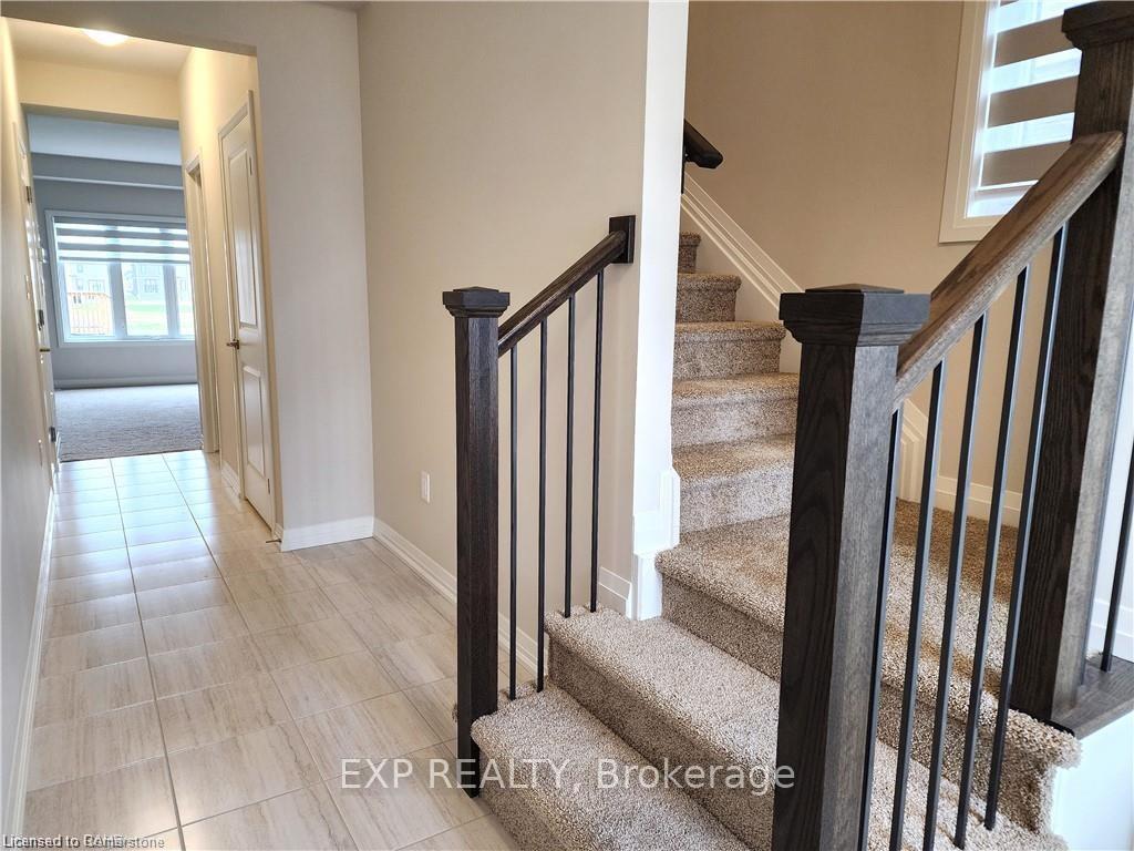 Photo 3 of Unit Upper, 76 Alicia Crescent, Thorold, Hurricane/Merrittville — HOMEH