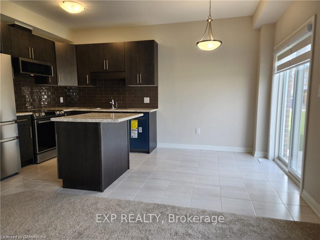 Photo 7 of Unit Upper, 76 Alicia Crescent, Thorold, Hurricane/Merrittville — HOMEH