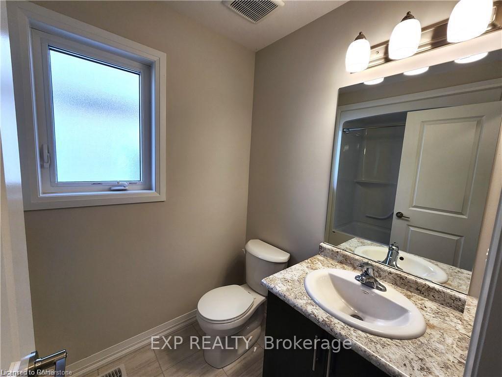 Photo 19 of Unit Upper, 76 Alicia Crescent, Thorold, Hurricane/Merrittville — HOMEH