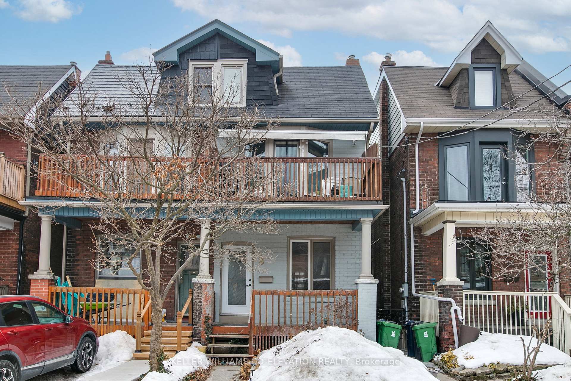 Front of Unit Main & Bsmt, 8 Ravina Crescent