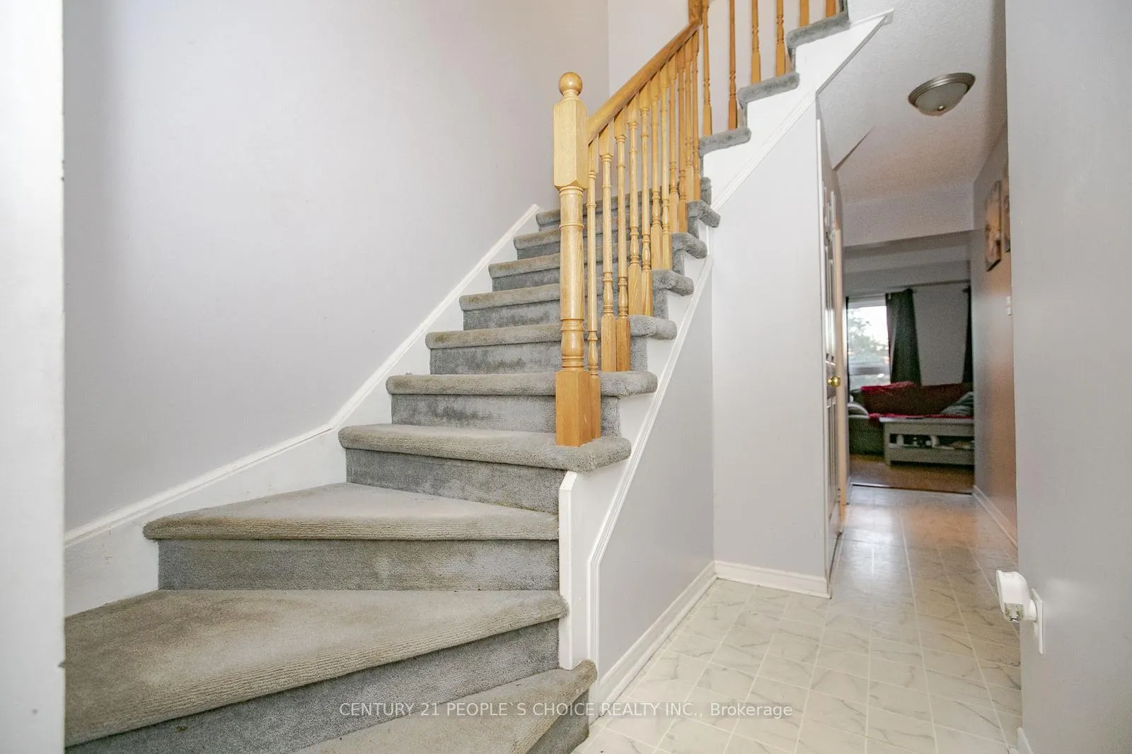 Photo 7 of 17 Caruso Drive, Brampton, Fletcher's West — HOMEH