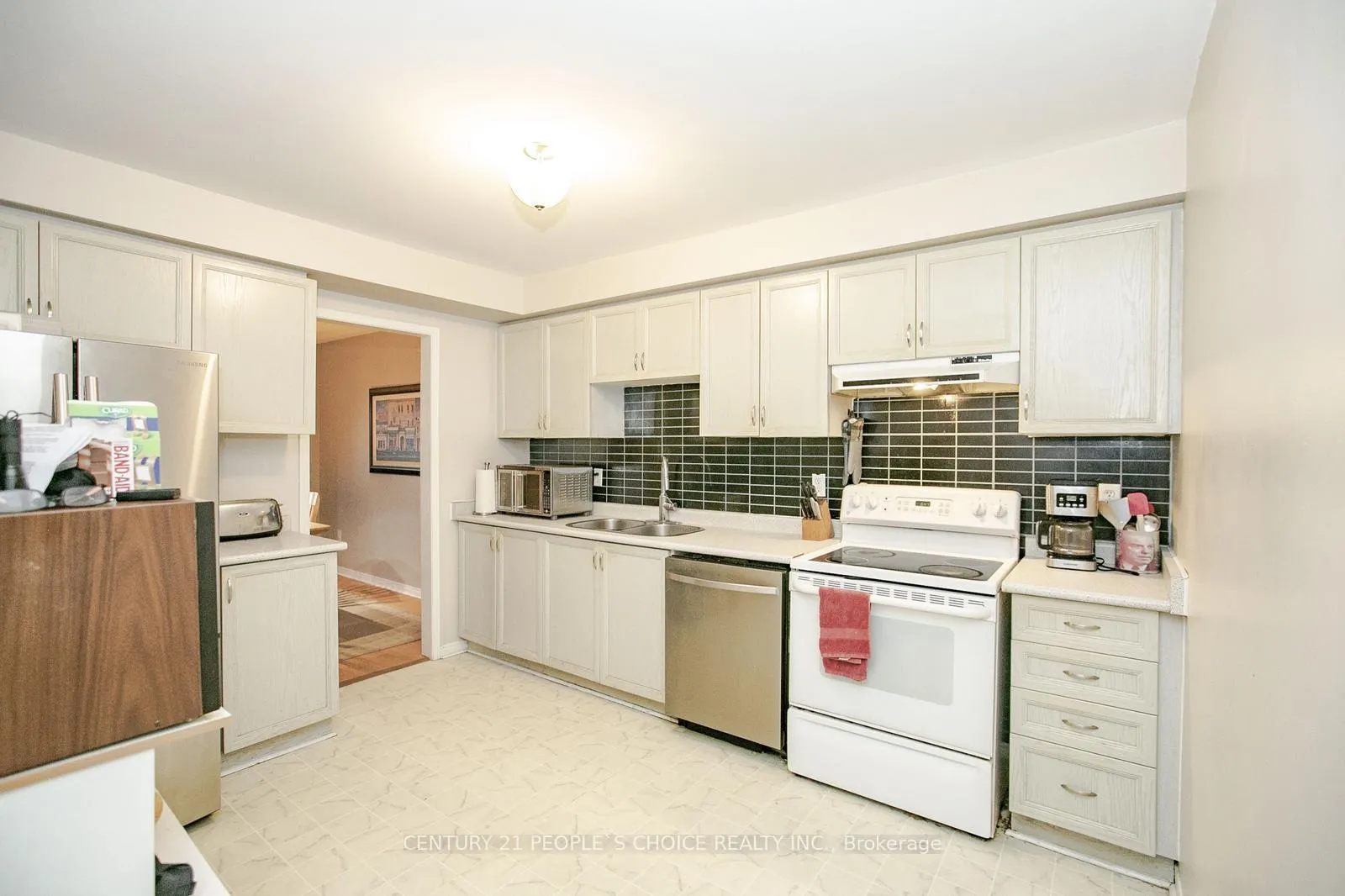 Photo 9 of 17 Caruso Drive, Brampton, Fletcher's West — HOMEH