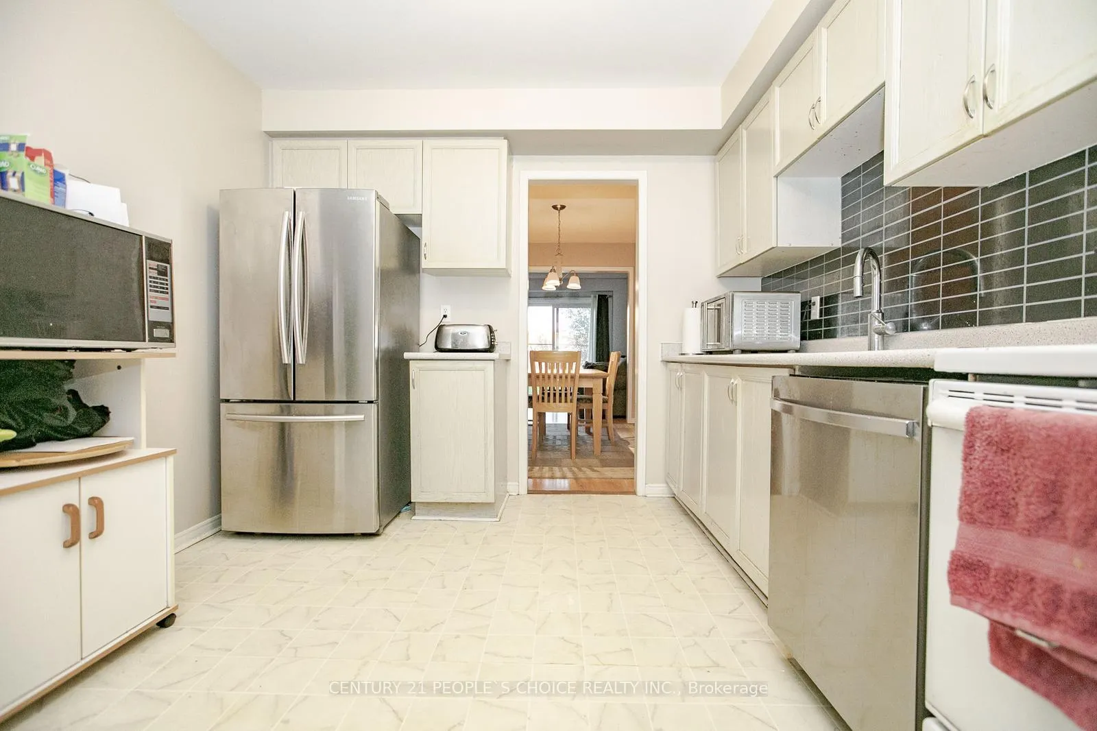 Photo 10 of 17 Caruso Drive, Brampton, Fletcher's West — HOMEH