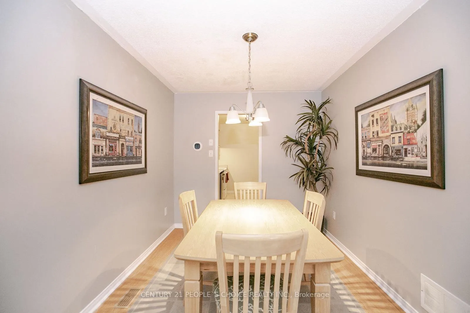Photo 14 of 17 Caruso Drive, Brampton, Fletcher's West — HOMEH
