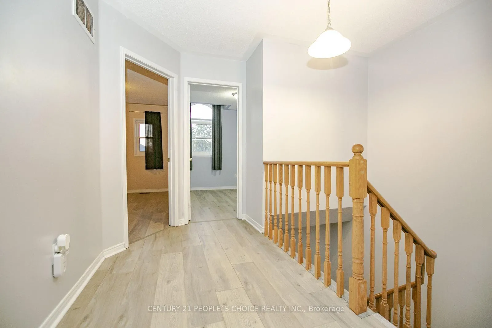 Photo 23 of 17 Caruso Drive, Brampton, Fletcher's West — HOMEH