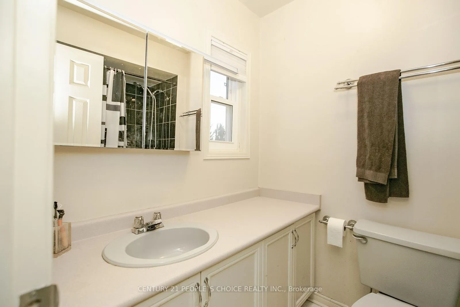 Photo 29 of 17 Caruso Drive, Brampton, Fletcher's West — HOMEH