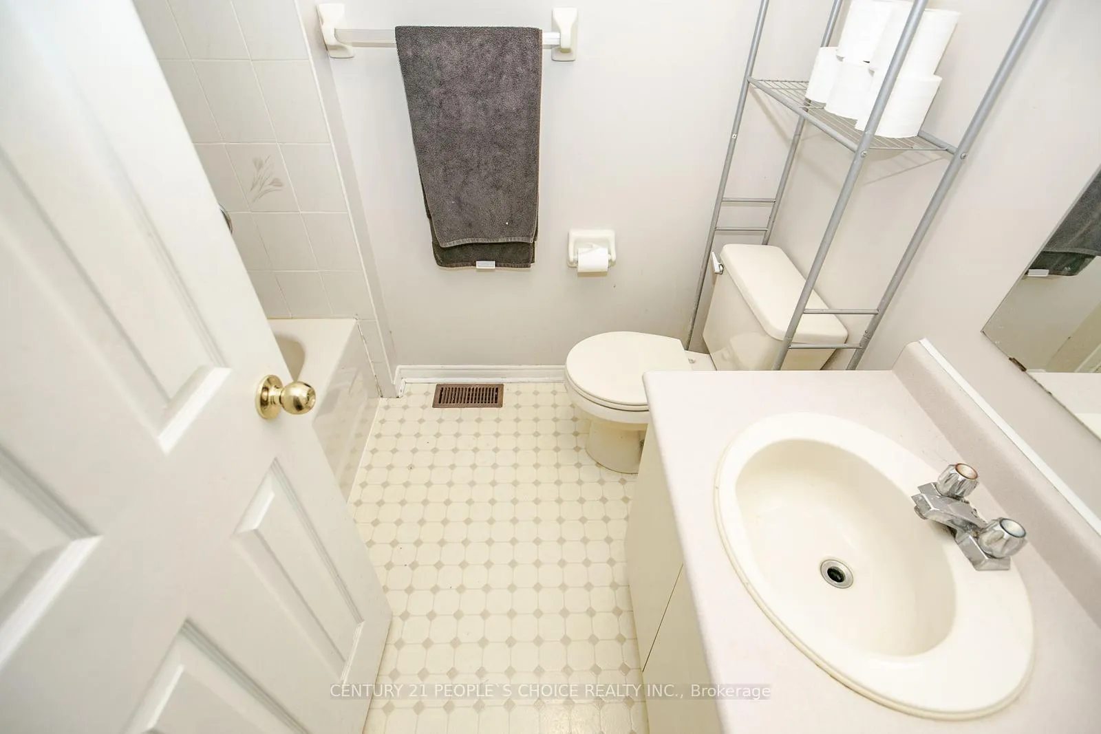 Photo 37 of 17 Caruso Drive, Brampton, Fletcher's West — HOMEH