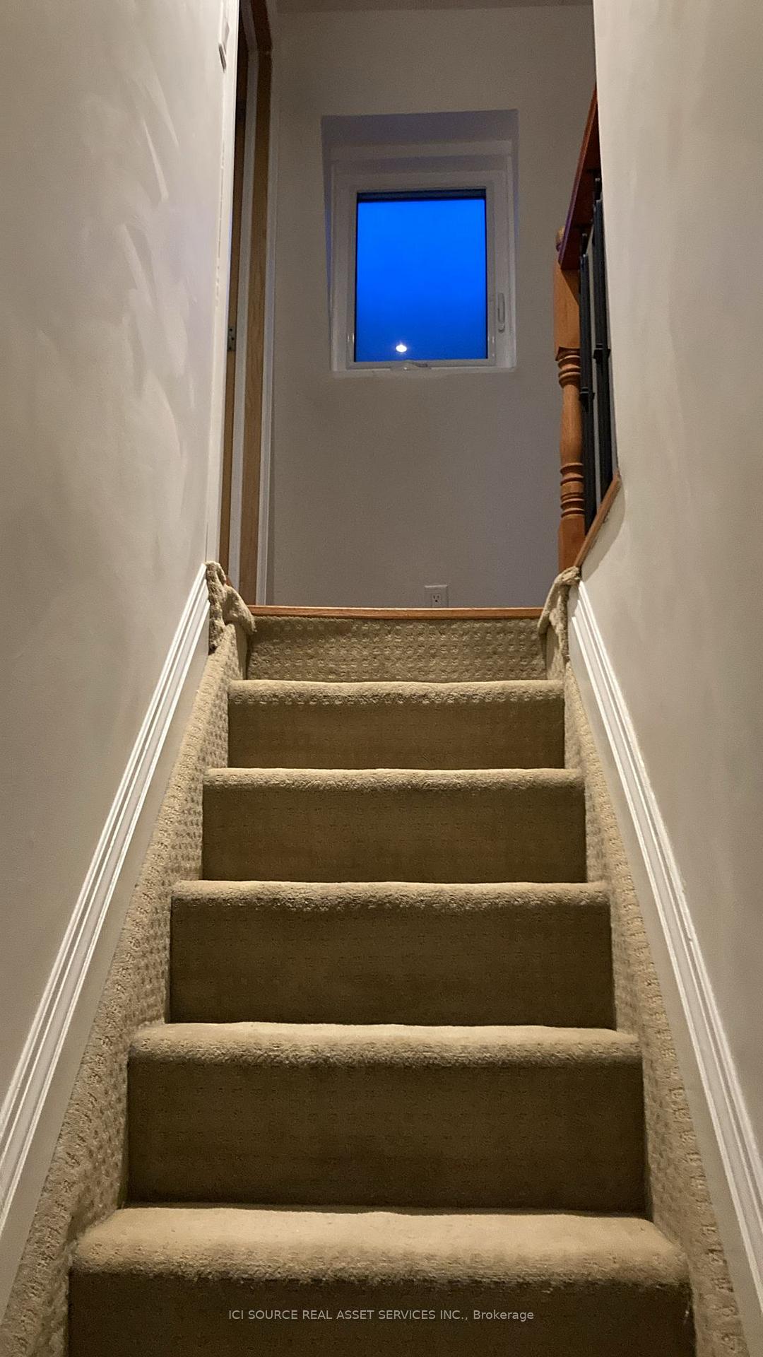 Photo 8 of 807 Sammon Avenue, Toronto, Danforth Village-East York — HOMEH