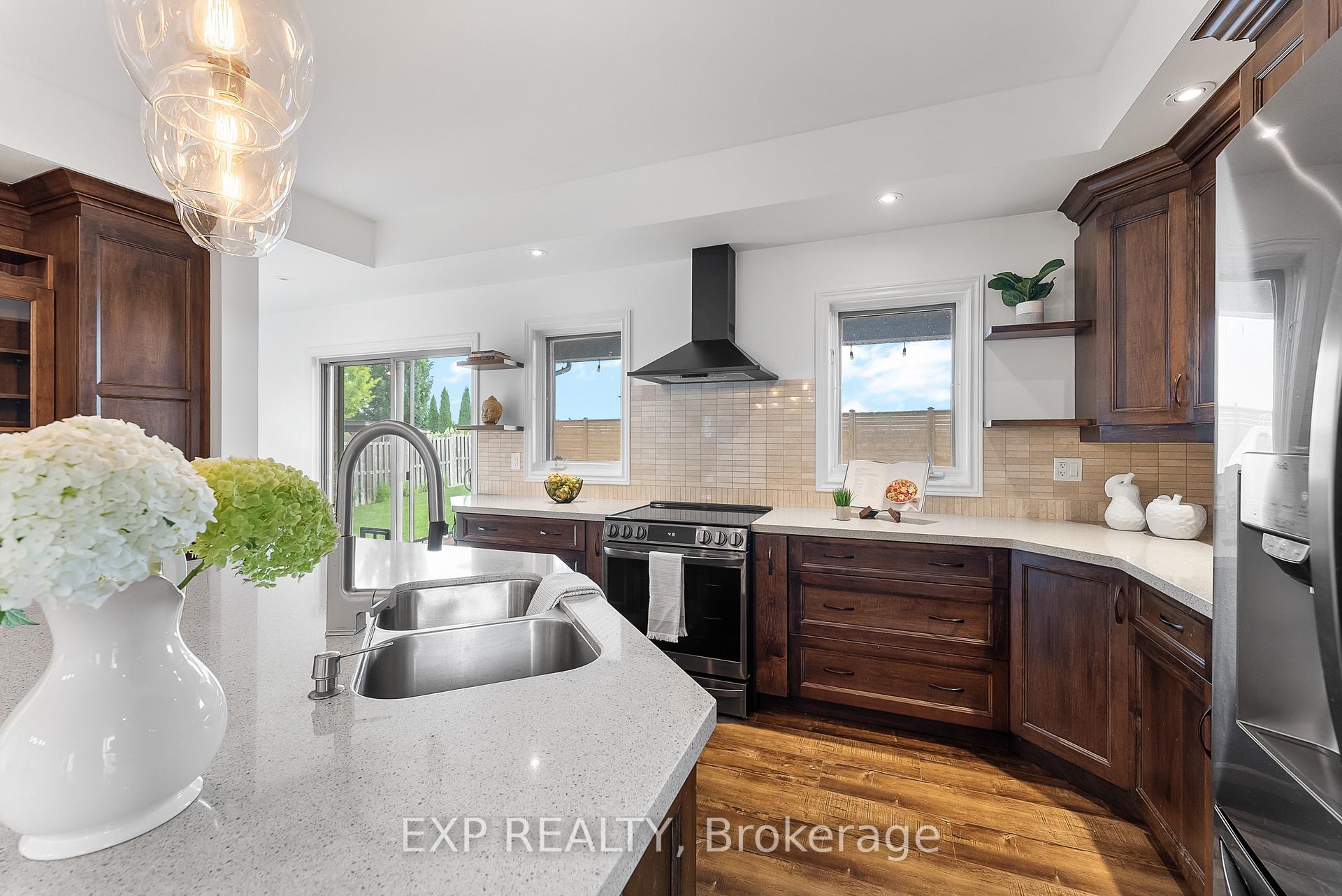 Photo 21 of 199 Tuliptree Road, Thorold, Confederation Heights — HOMEH