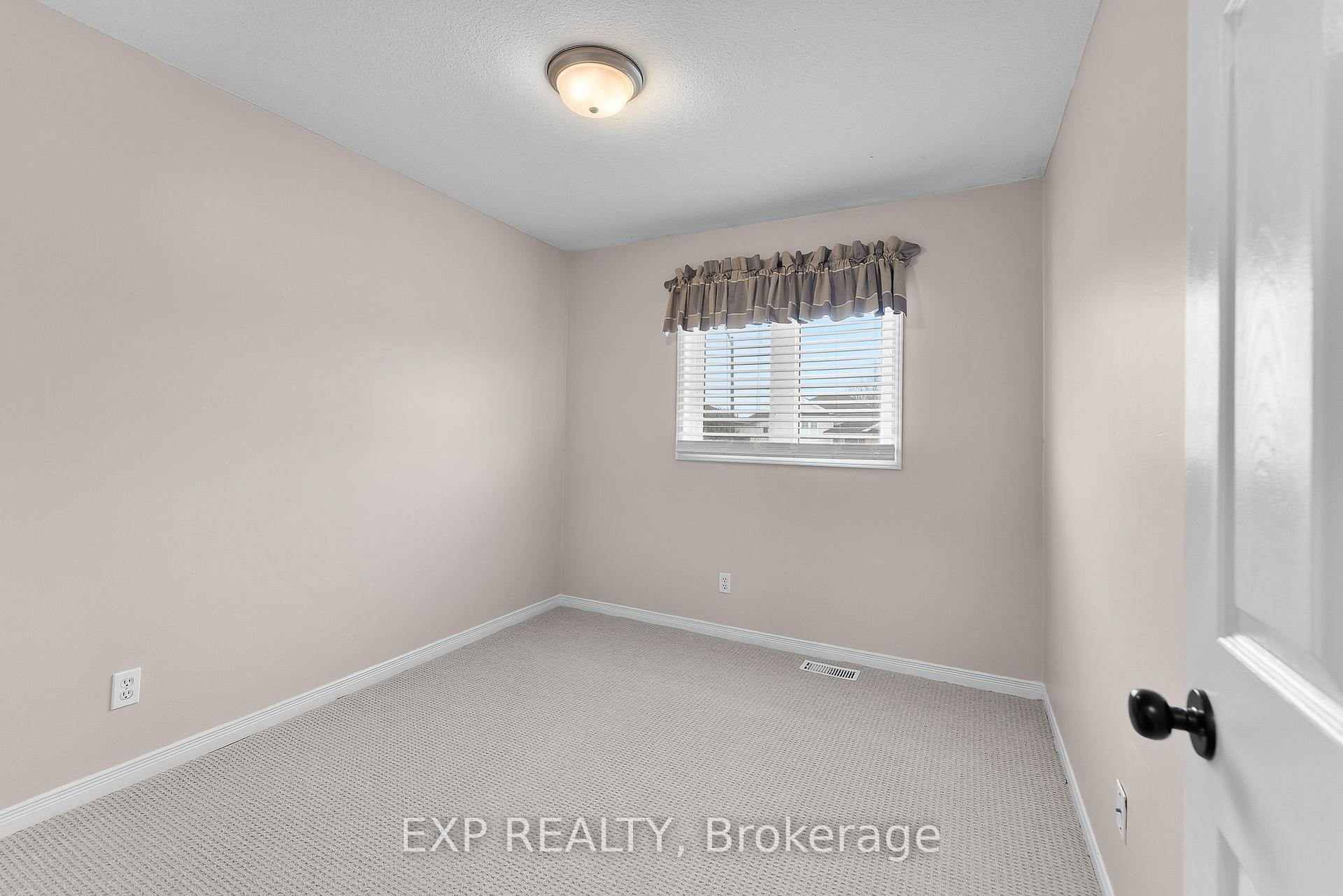 Photo 16 of 86 Windle Village Crescent W, Thorold, Allanburg/Thorold South — HOMEH
