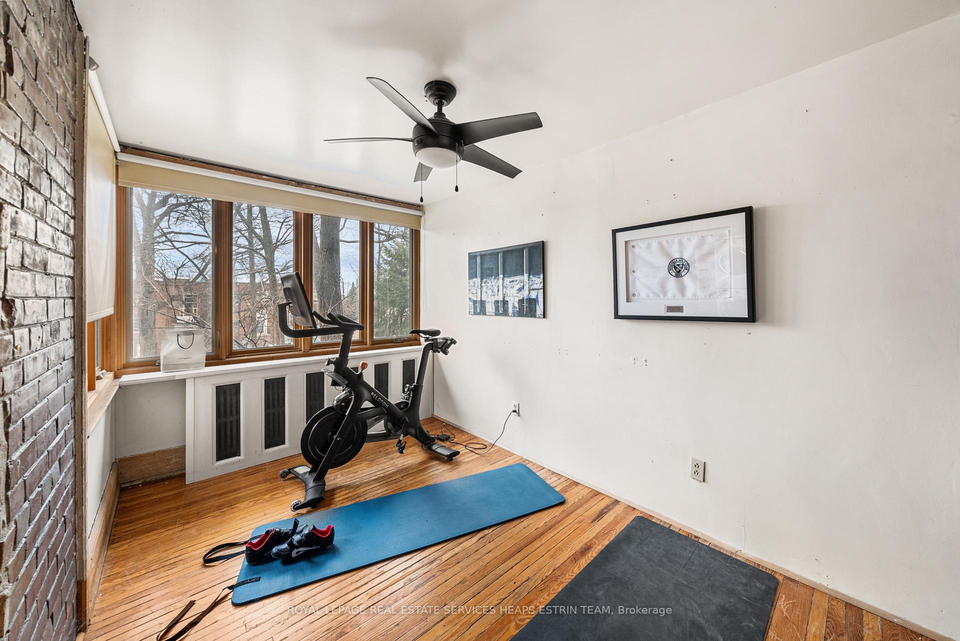 Photo 10 of Unit Upper, 125 Farnham Avenue, Toronto, Yonge-St. Clair — HOMEH