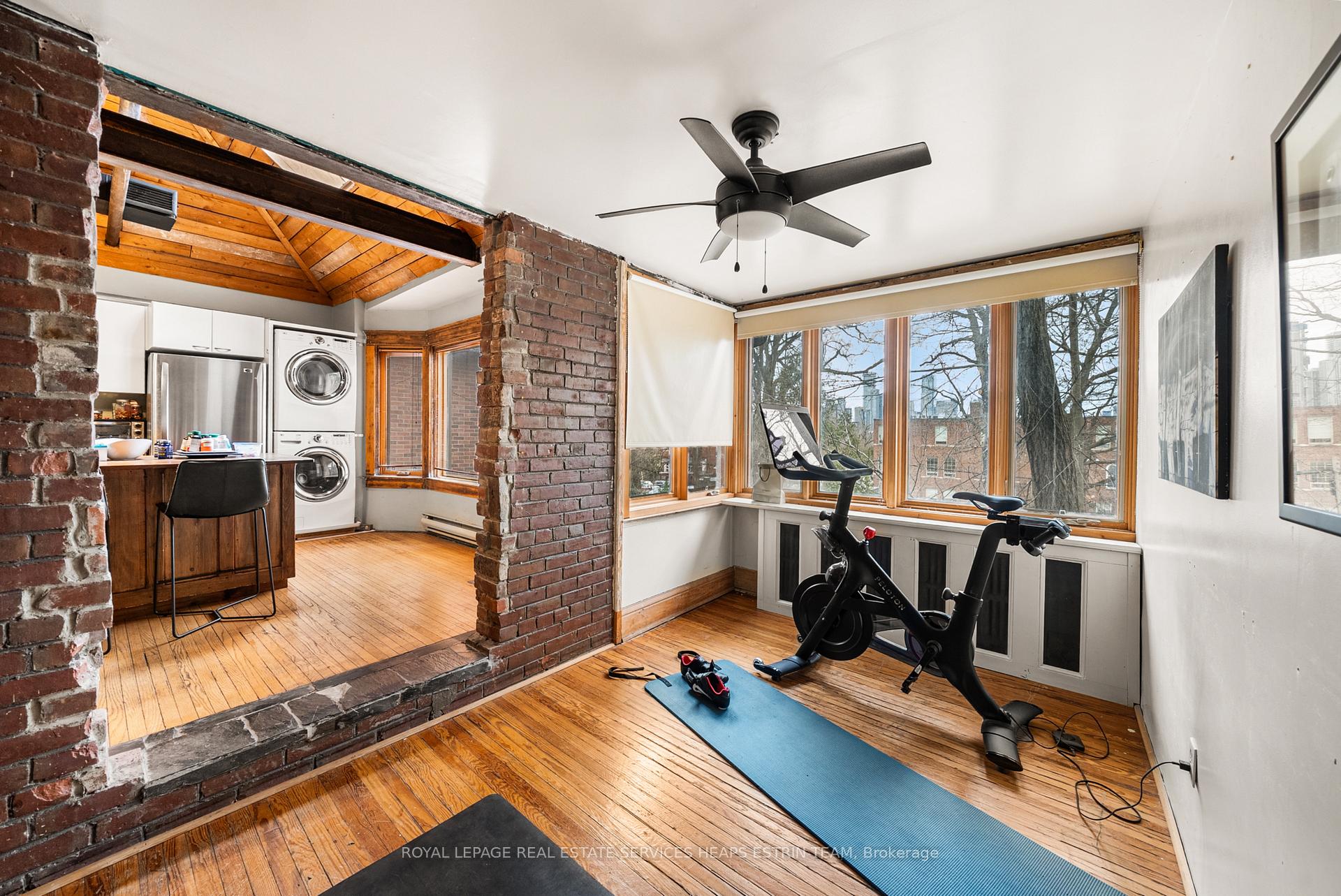 Photo 11 of Unit Upper, 125 Farnham Avenue, Toronto, Yonge-St. Clair — HOMEH
