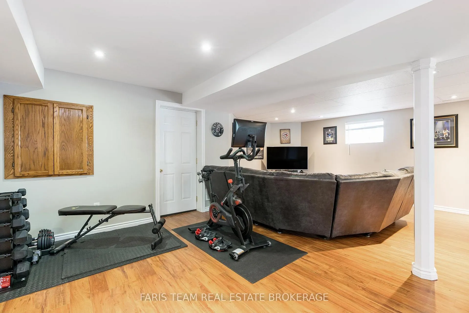 Photo 26 of 96 Osprey Ridge Road, Barrie, Little Lake — HOMEH