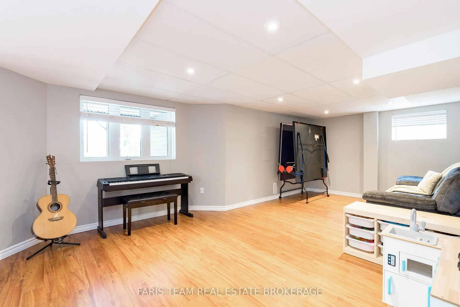 Photo 31 of 96 Osprey Ridge Road, Barrie, Little Lake — HOMEH
