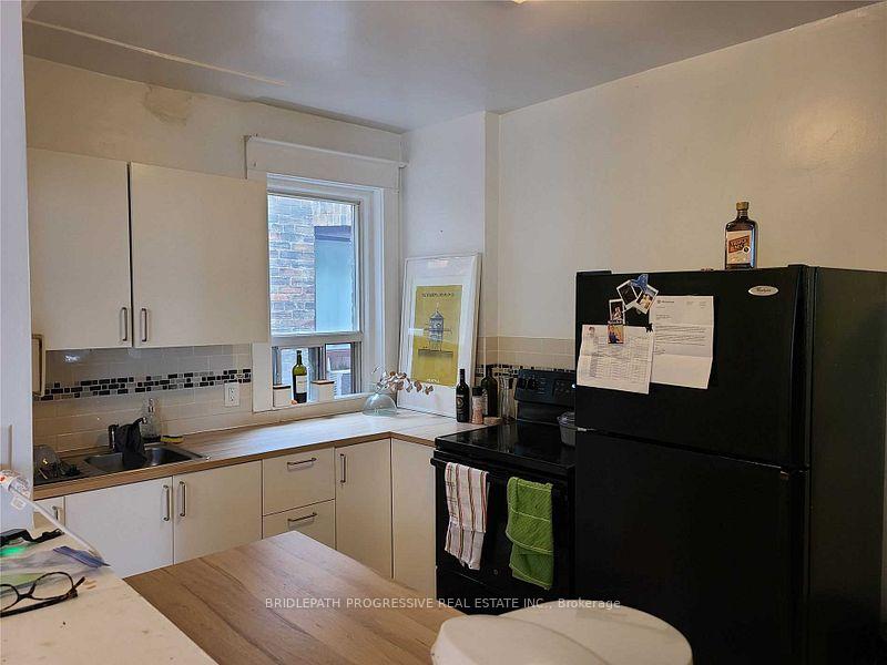 Photo 4 of Unit 2, 609 College Street, Toronto, Palmerston-Little Italy — HOMEH