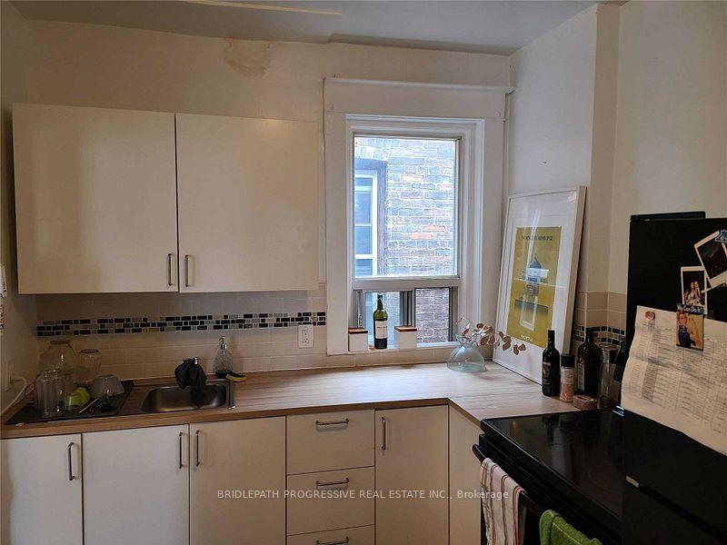 Photo 7 of Unit 2, 609 College Street, Toronto, Palmerston-Little Italy — HOMEH