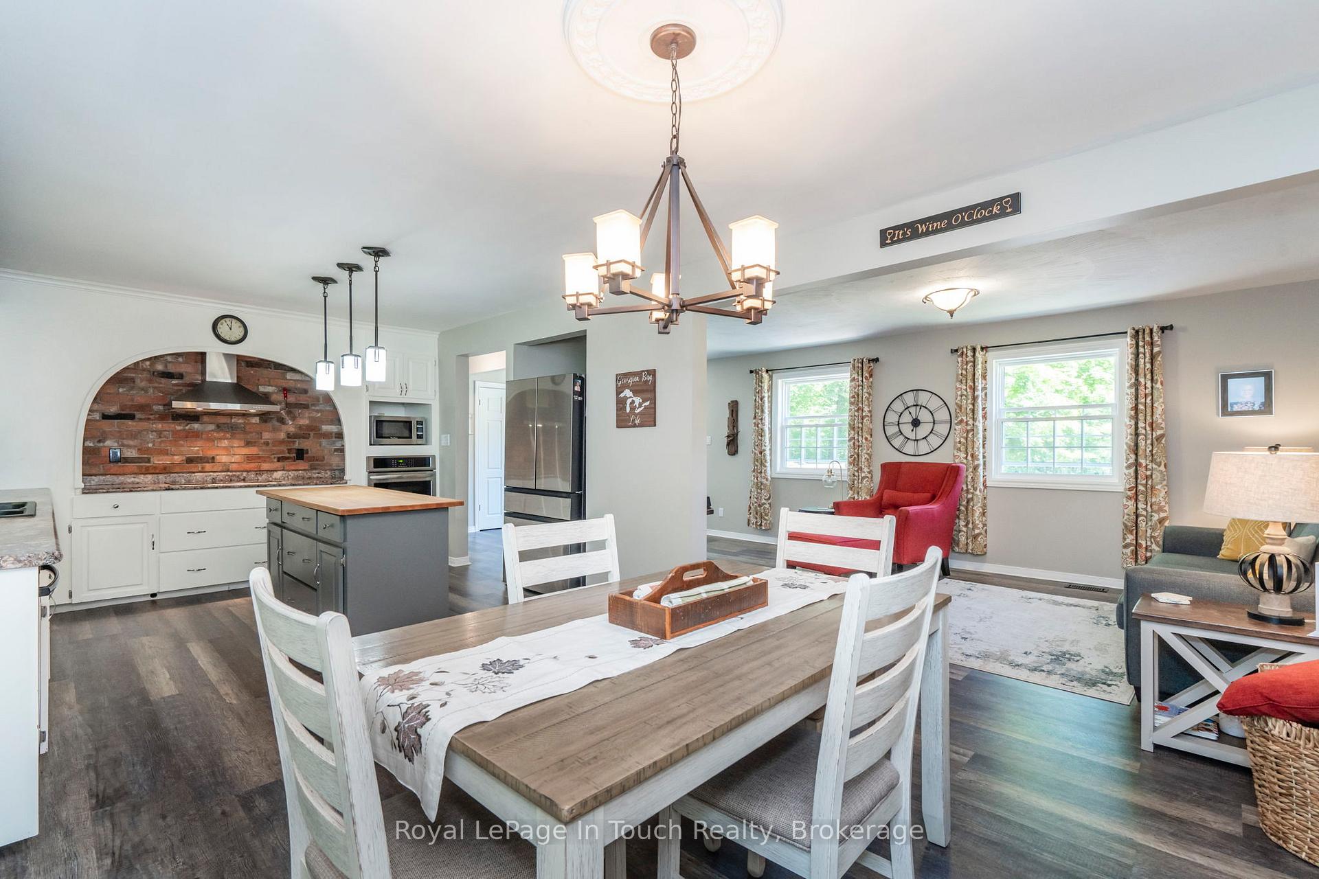 Photo 13 of 507 Lafontaine Road E, Tiny, Rural Tiny — HOMEH