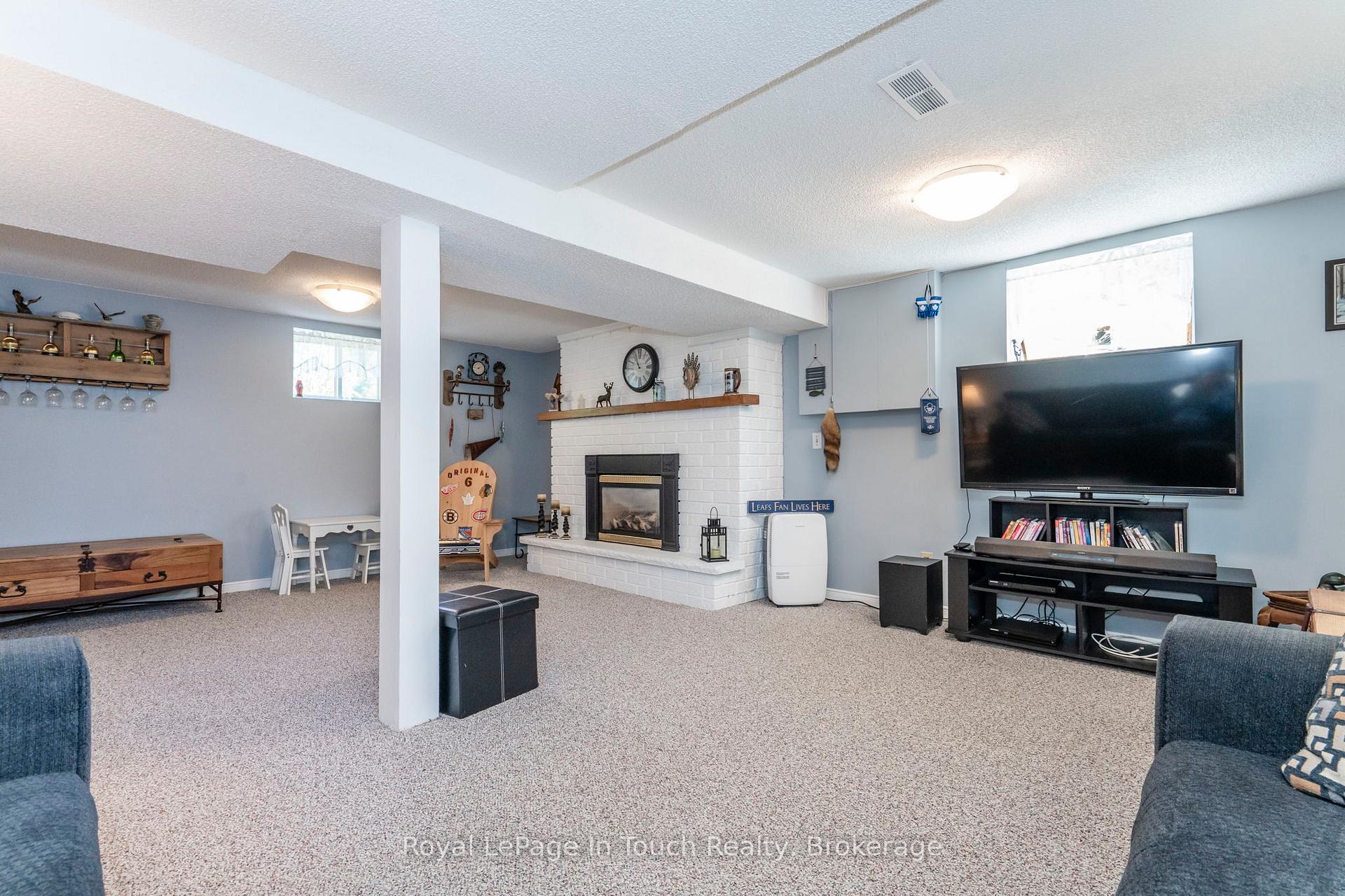 Photo 30 of 507 Lafontaine Road E, Tiny, Rural Tiny — HOMEH