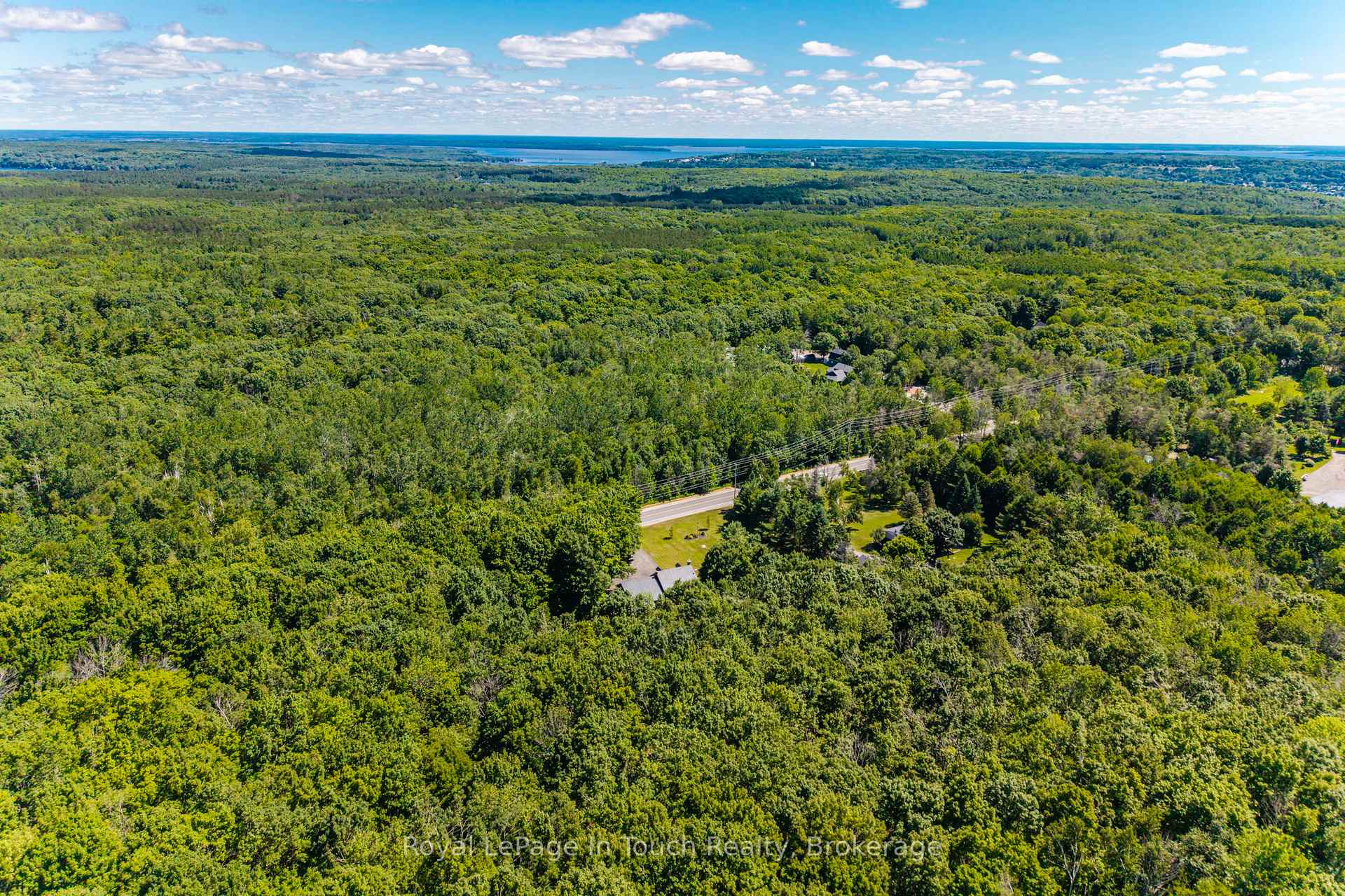 Photo 38 of 507 Lafontaine Road E, Tiny, Rural Tiny — HOMEH