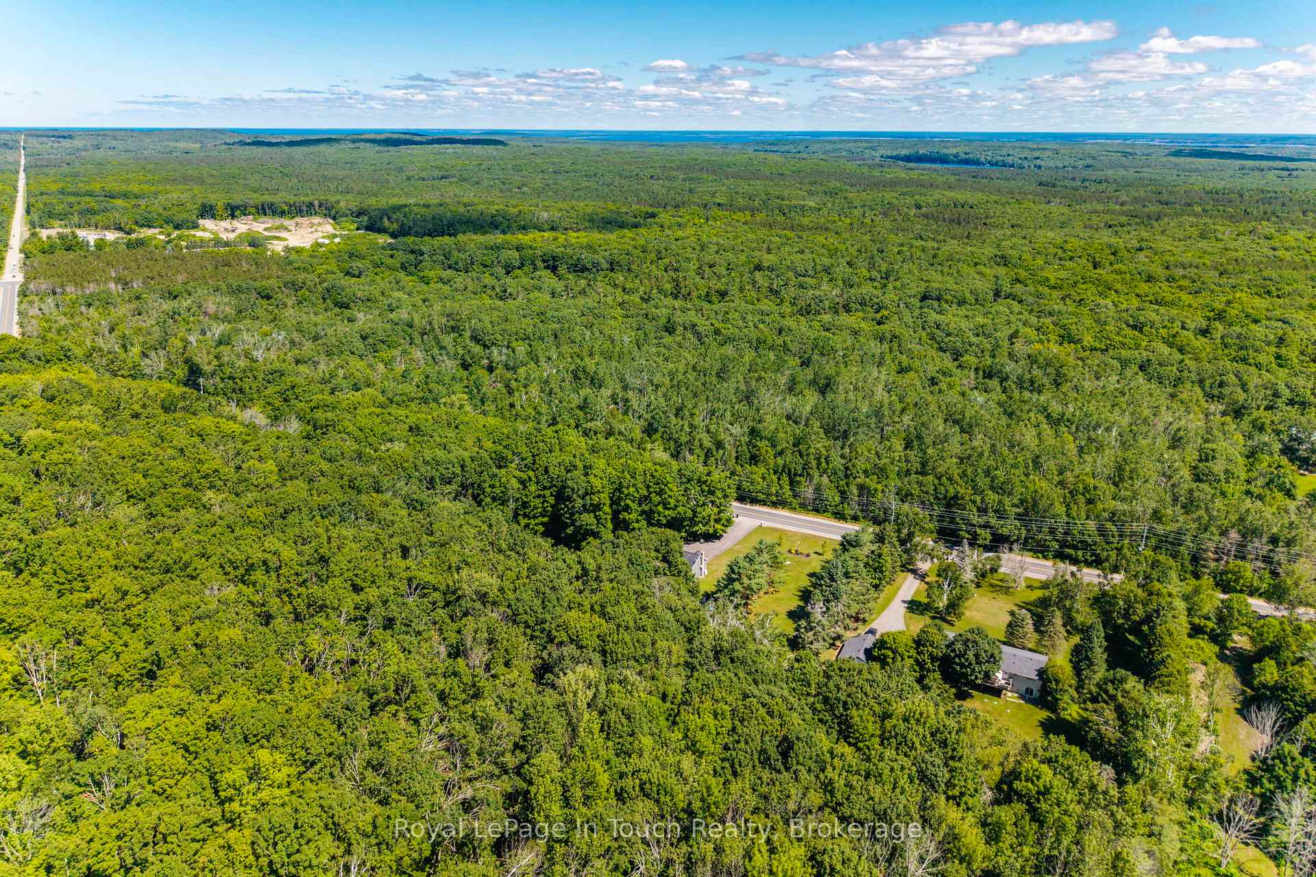 Photo 39 of 507 Lafontaine Road E, Tiny, Rural Tiny — HOMEH