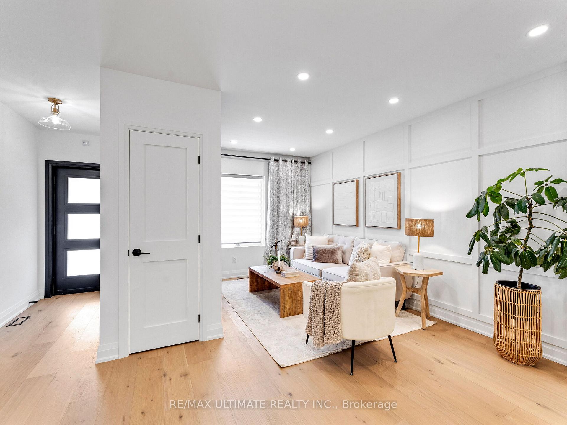 Photo 10 of 857 Pape Avenue, Toronto, Danforth Village-East York — HOMEH