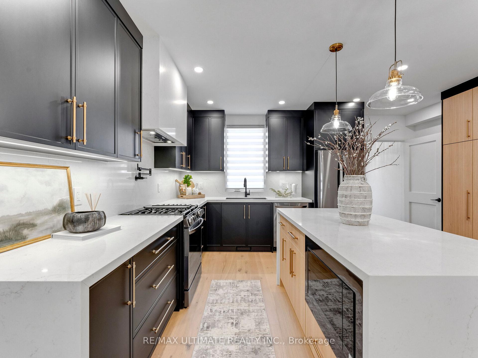 Photo 18 of 857 Pape Avenue, Toronto, Danforth Village-East York — HOMEH