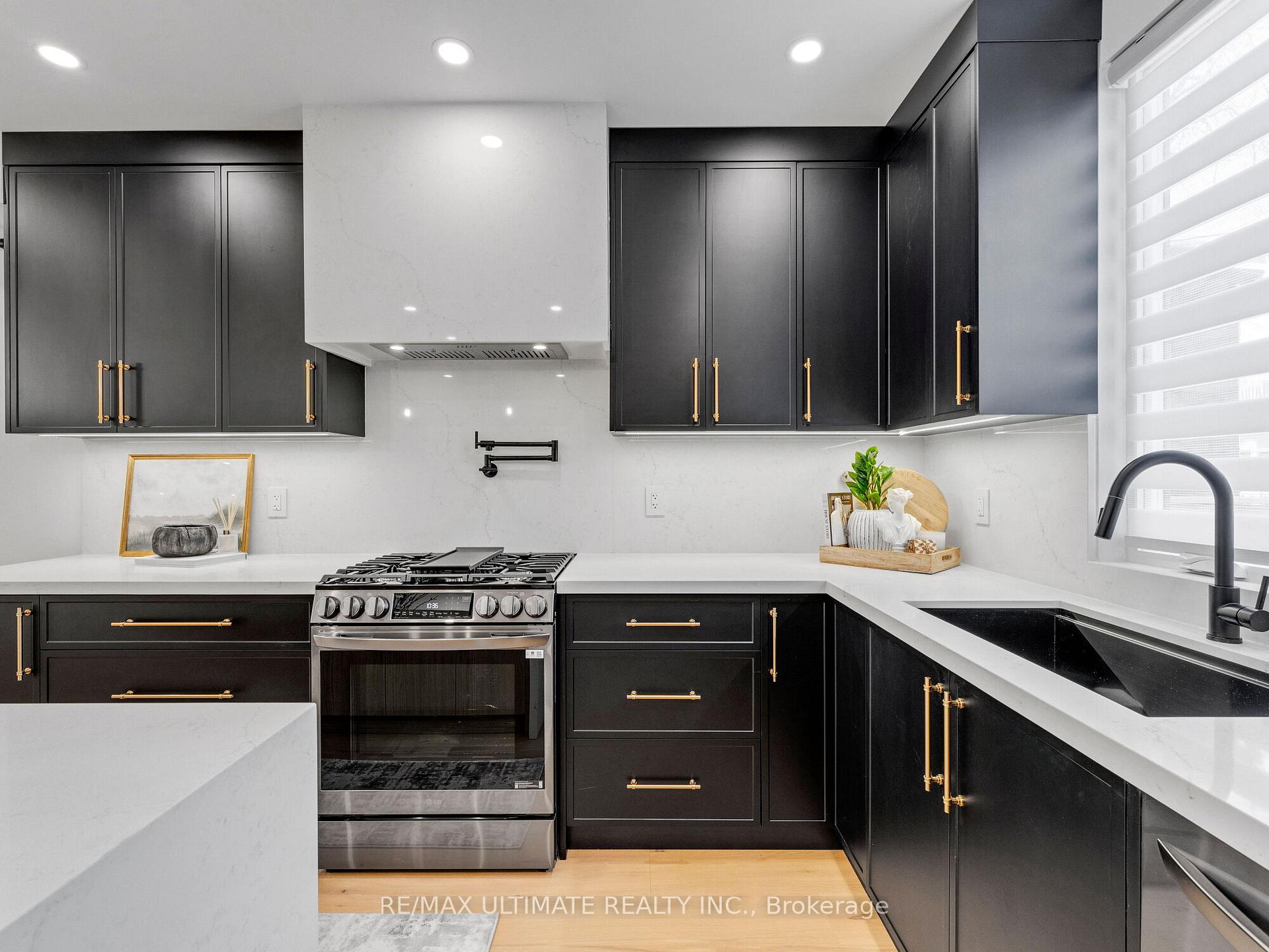 Photo 20 of 857 Pape Avenue, Toronto, Danforth Village-East York — HOMEH