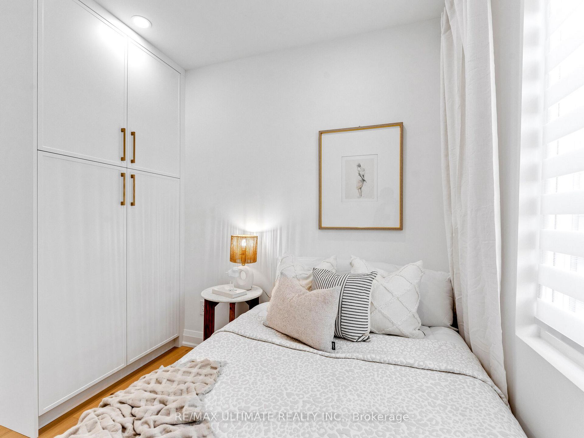 Photo 33 of 857 Pape Avenue, Toronto, Danforth Village-East York — HOMEH