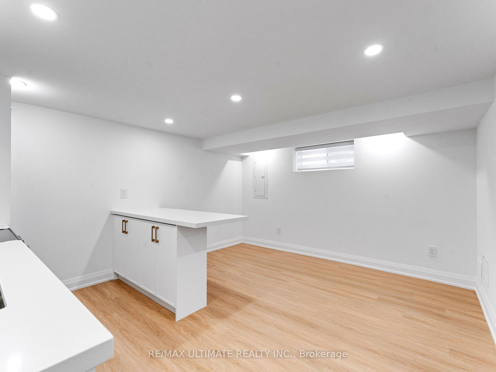 Photo 38 of 857 Pape Avenue, Toronto, Danforth Village-East York — HOMEH