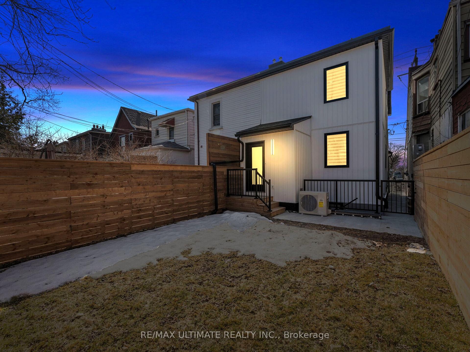 Photo 48 of 857 Pape Avenue, Toronto, Danforth Village-East York — HOMEH