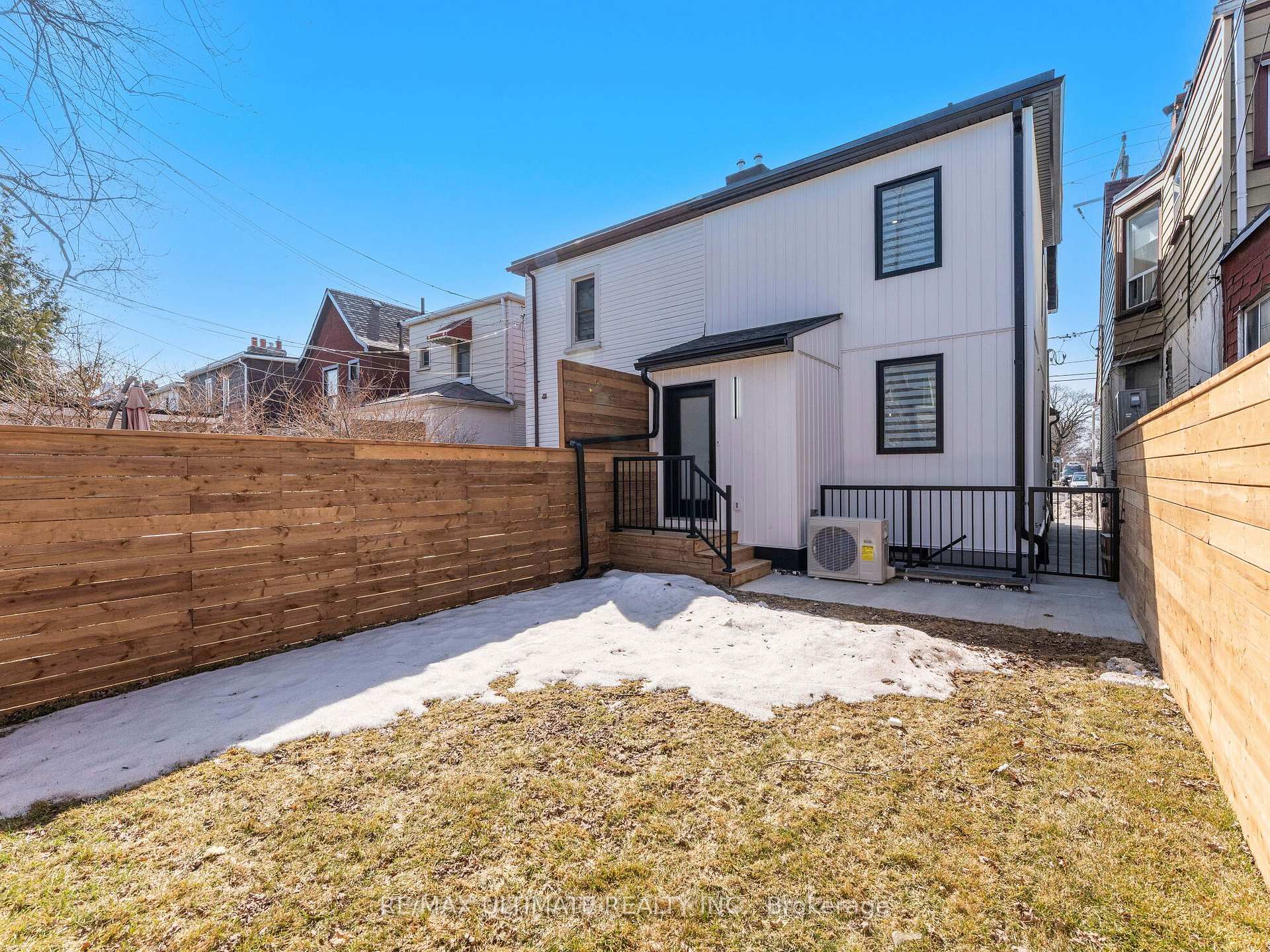 Photo 49 of 857 Pape Avenue, Toronto, Danforth Village-East York — HOMEH