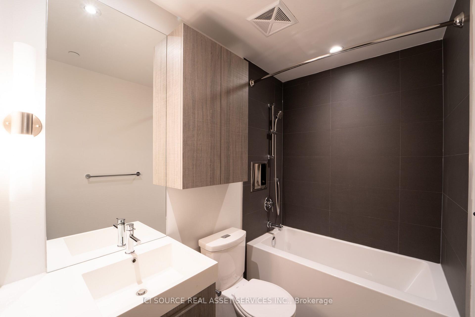 Photo 8 of Unit 1405, 25 Selby Street, Toronto, North St. James Town — HOMEH
