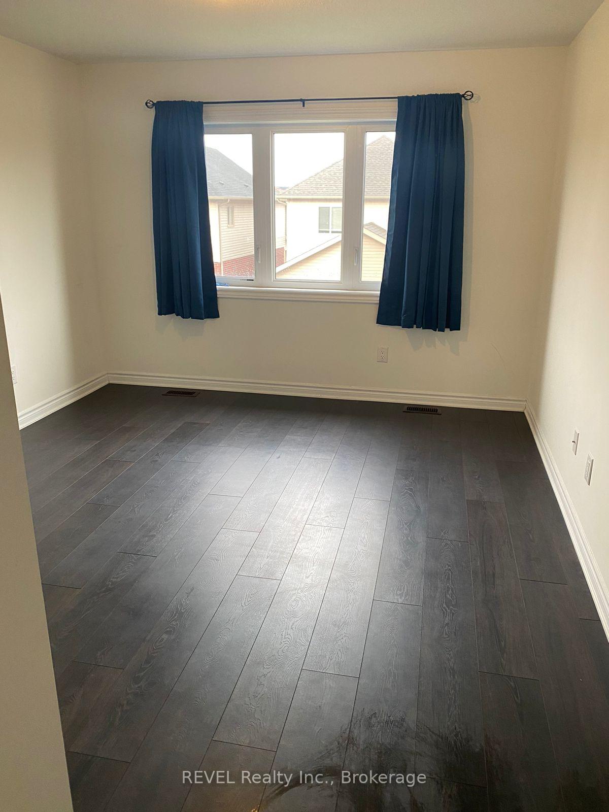 Photo 10 of 61 Sapphire Way, Thorold, Rolling Meadows — HOMEH