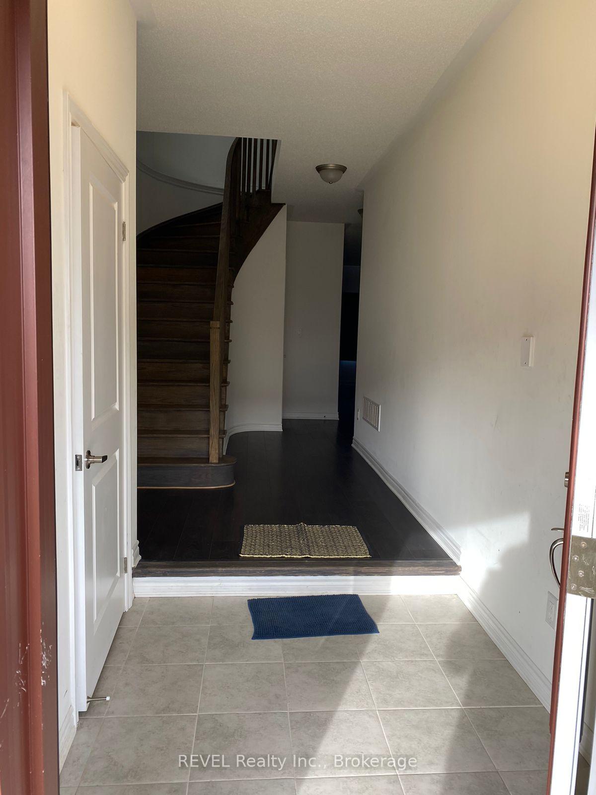 Photo 13 of 61 Sapphire Way, Thorold, Rolling Meadows — HOMEH
