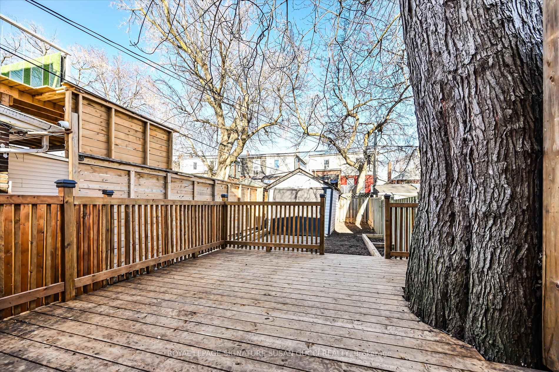 Photo 25 of 131 Donlands Avenue, Toronto, Danforth Village-East York — HOMEH