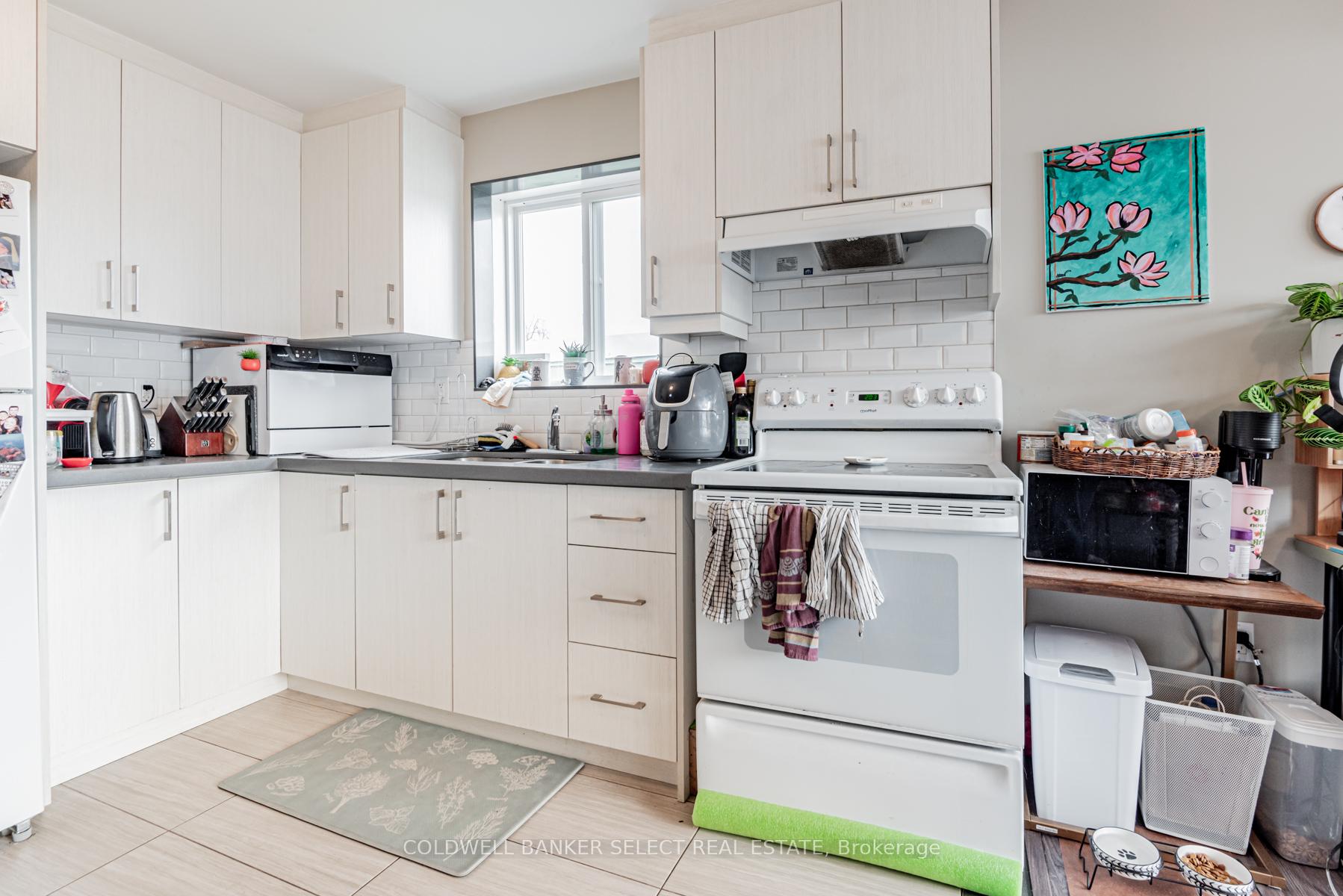 Photo 6 of Unit 2, 614 Gerrard Street E, Toronto, North Riverdale — HOMEH