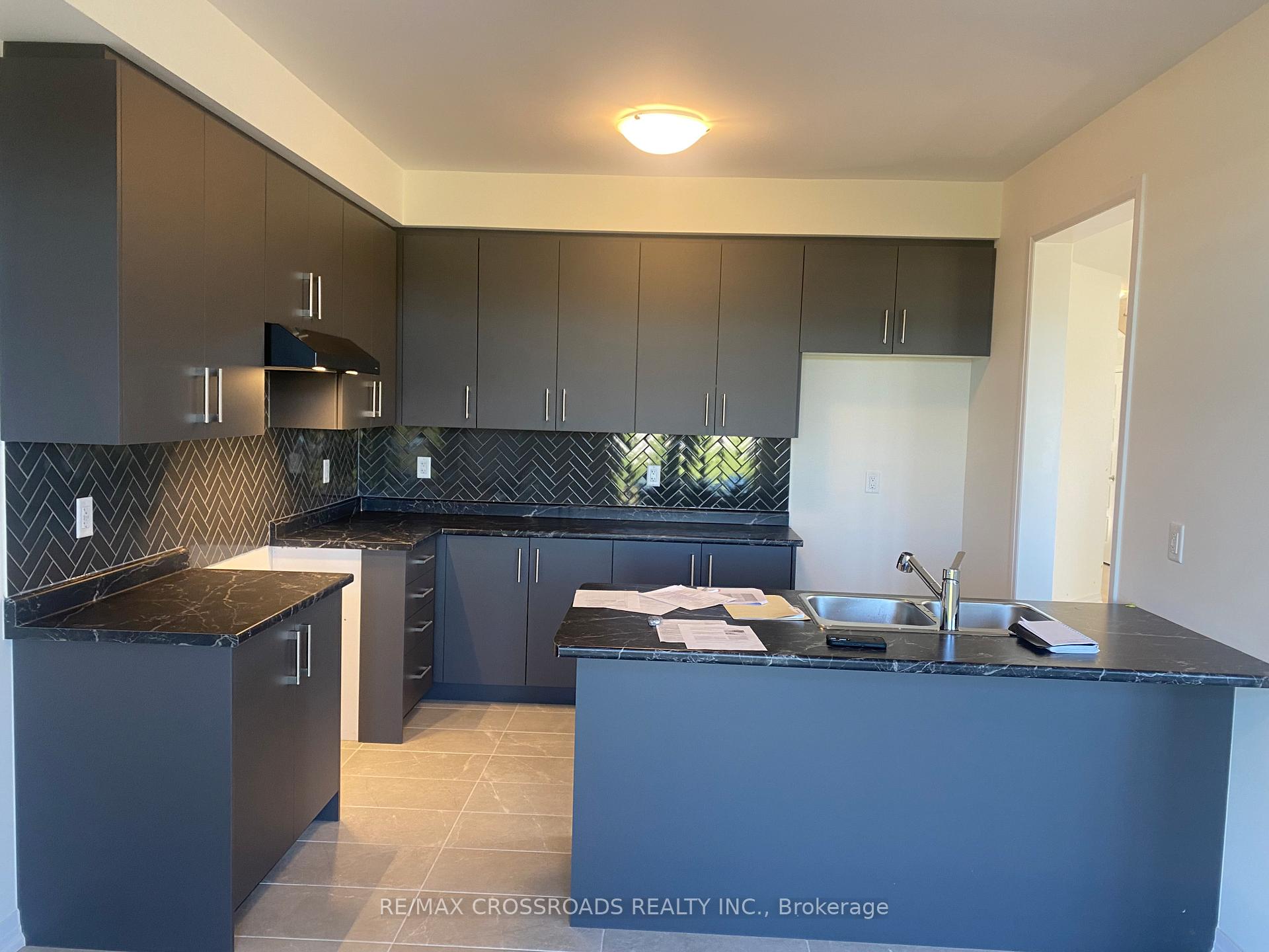 Photo 8 of 25 Velvet Way, Thorold, Rolling Meadows — HOMEH