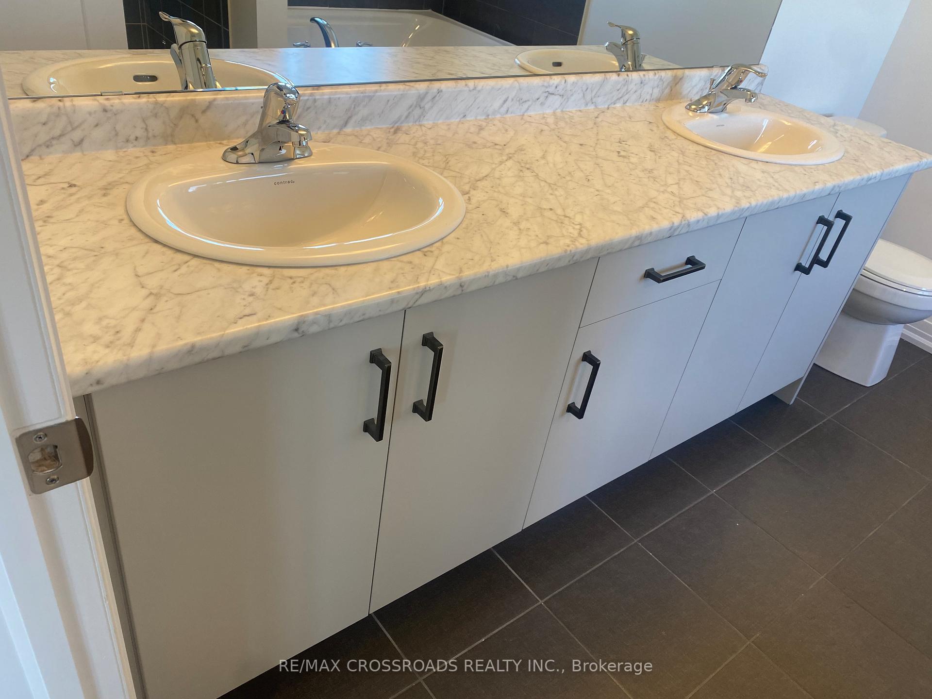 Photo 10 of 25 Velvet Way, Thorold, Rolling Meadows — HOMEH