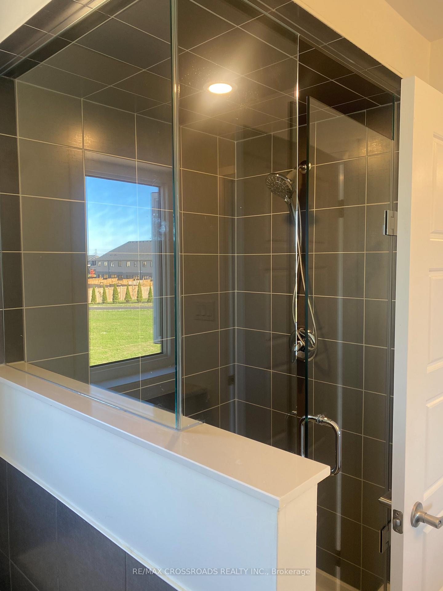 Photo 11 of 25 Velvet Way, Thorold, Rolling Meadows — HOMEH