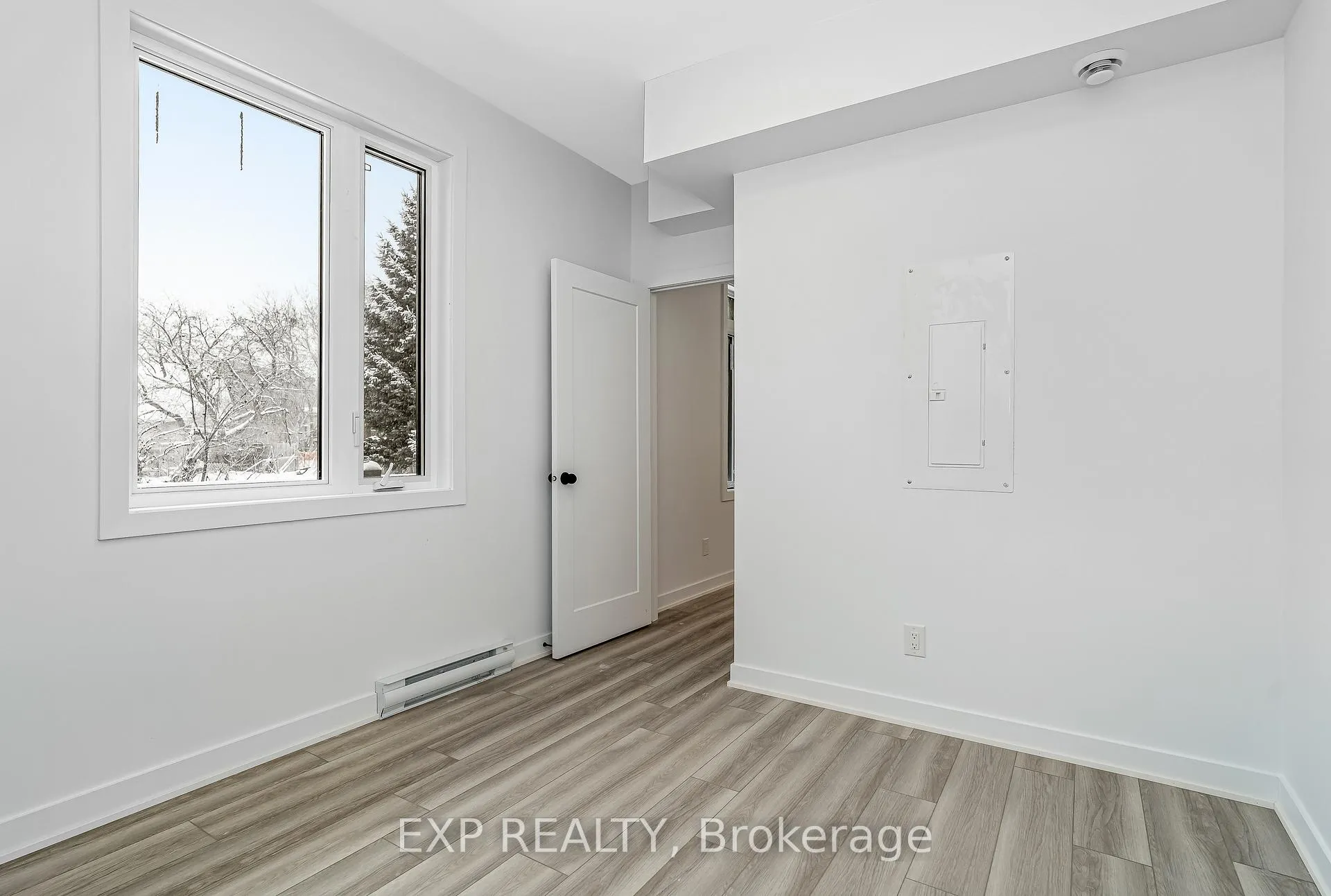 Photo 13 of Unit Unit B, 1369 Louis Lane, Ottawa, Cyrville Rd./Industrial Park — HOMEH