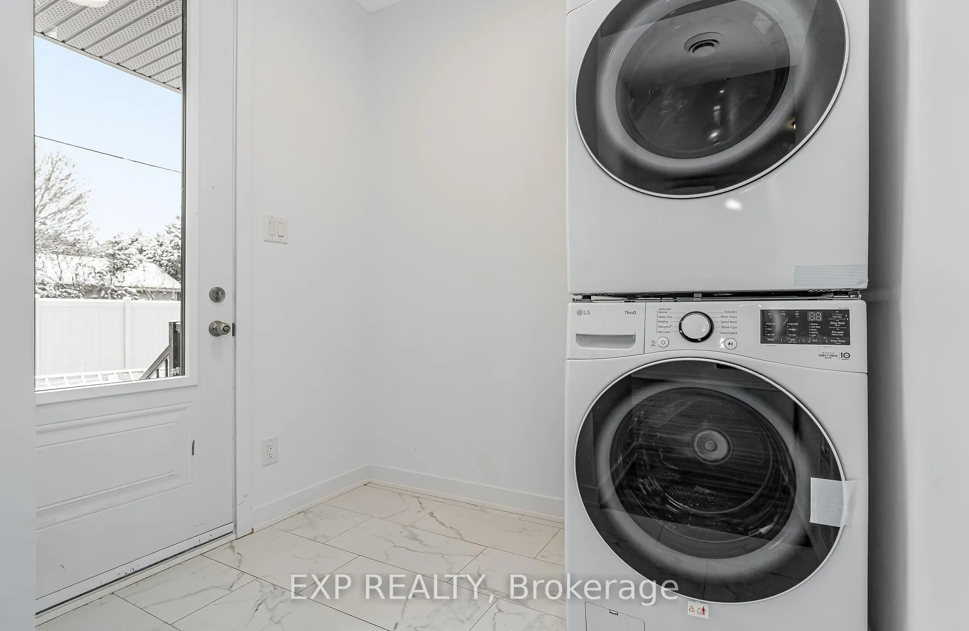Photo 15 of Unit Unit B, 1369 Louis Lane, Ottawa, Cyrville Rd./Industrial Park — HOMEH