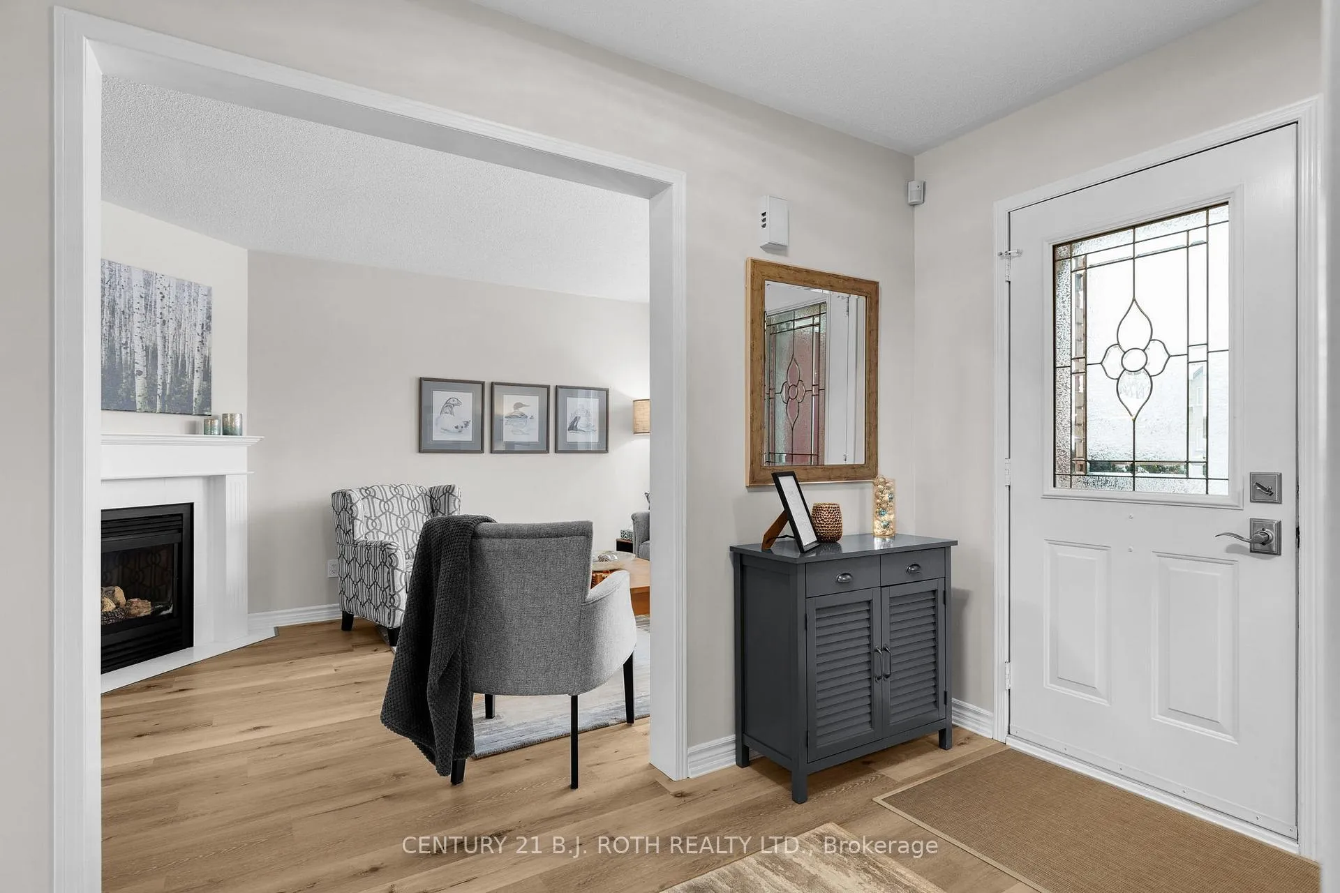 Photo 4 of 53 Benson Drive, Barrie, Sandy Hollow — HOMEH