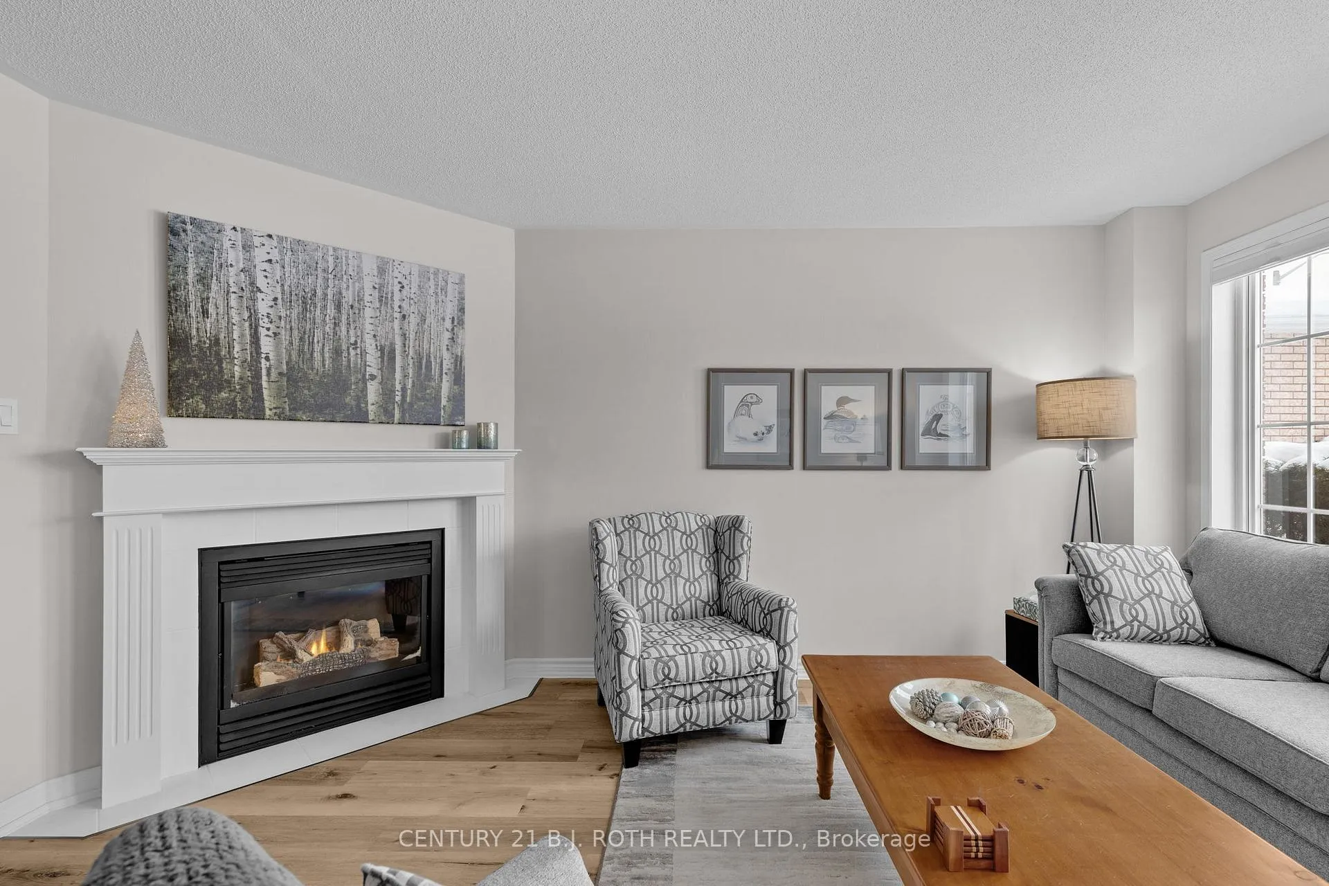 Photo 8 of 53 Benson Drive, Barrie, Sandy Hollow — HOMEH