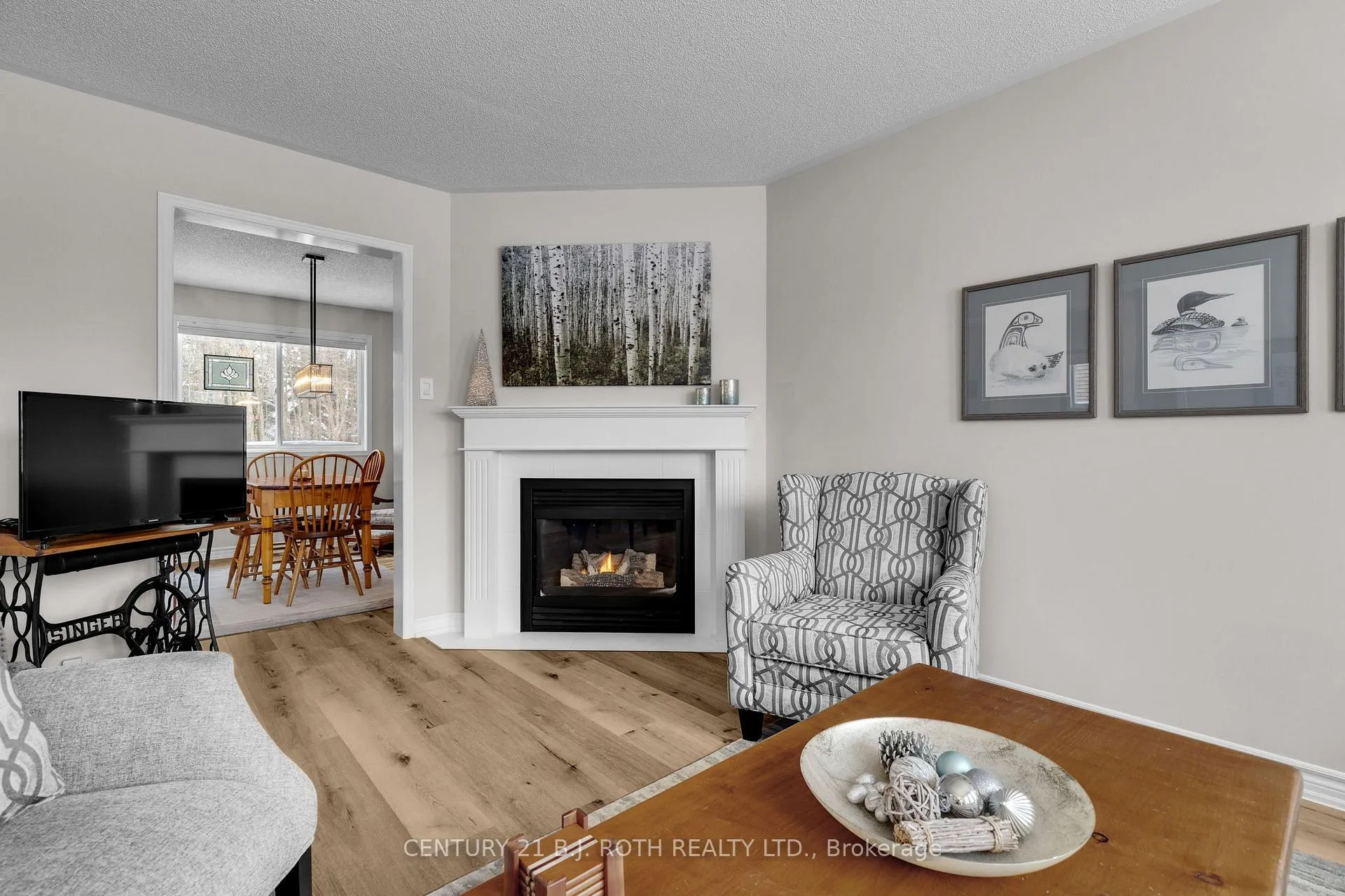 Photo 9 of 53 Benson Drive, Barrie, Sandy Hollow — HOMEH