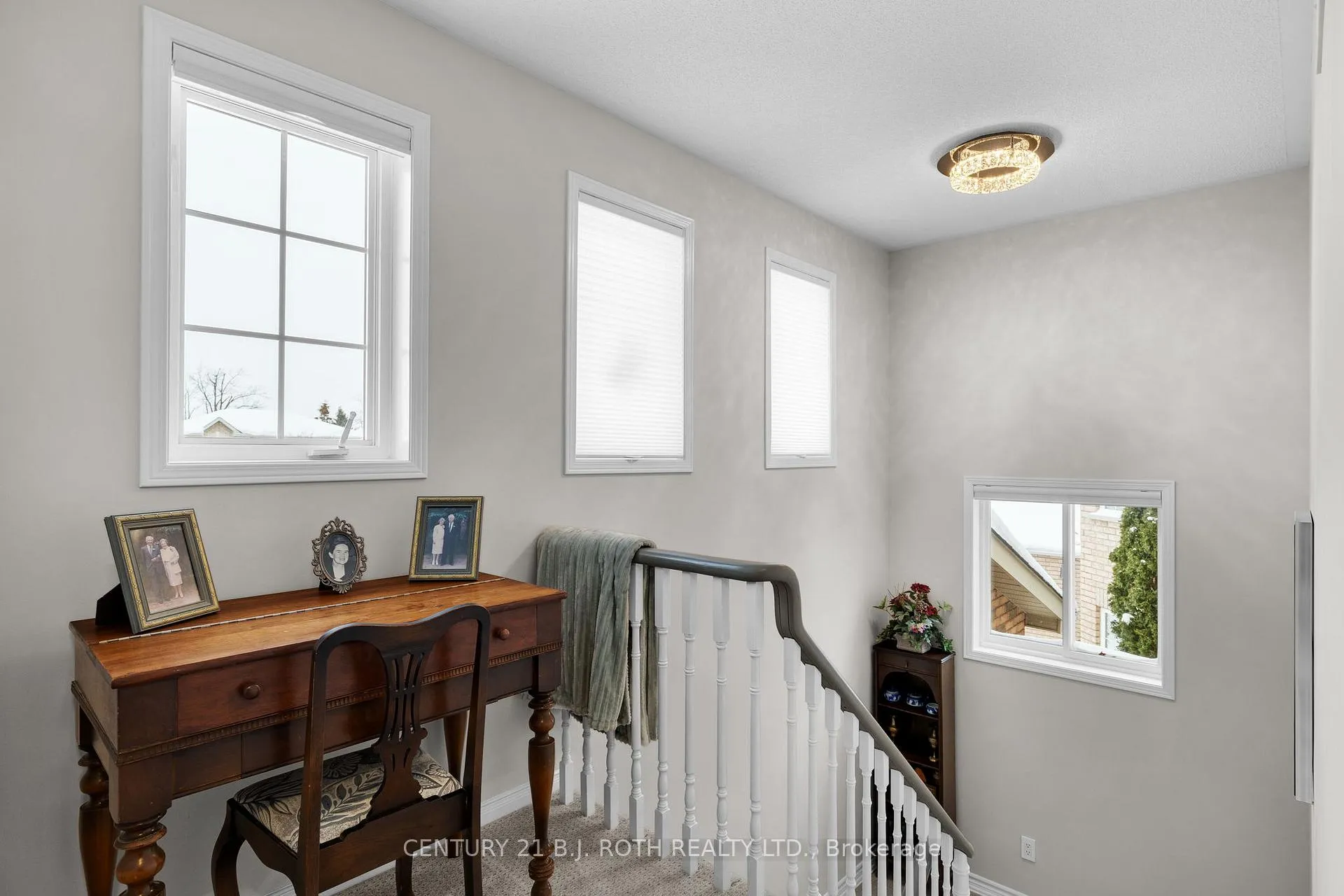 Photo 17 of 53 Benson Drive, Barrie, Sandy Hollow — HOMEH