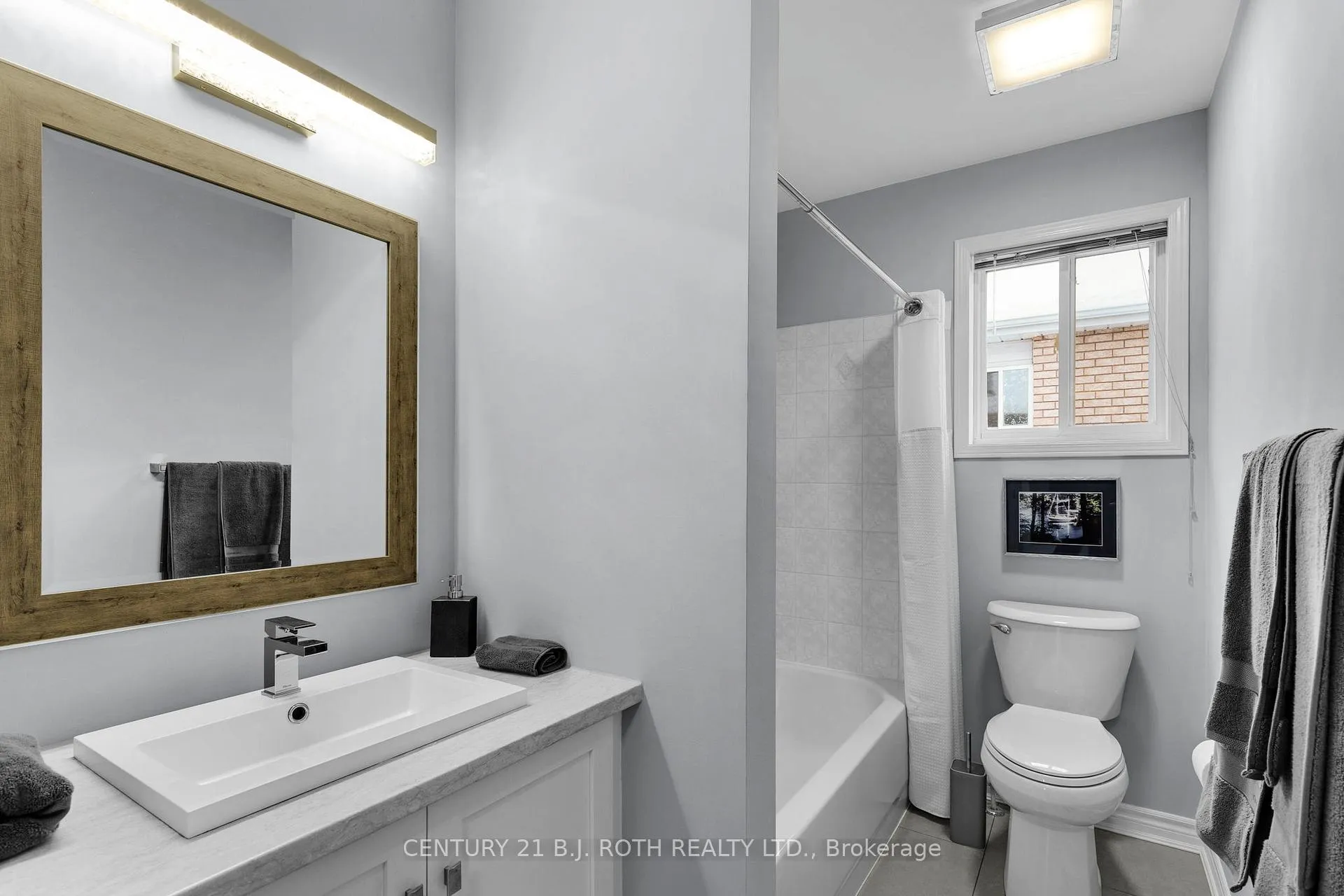 Photo 20 of 53 Benson Drive, Barrie, Sandy Hollow — HOMEH
