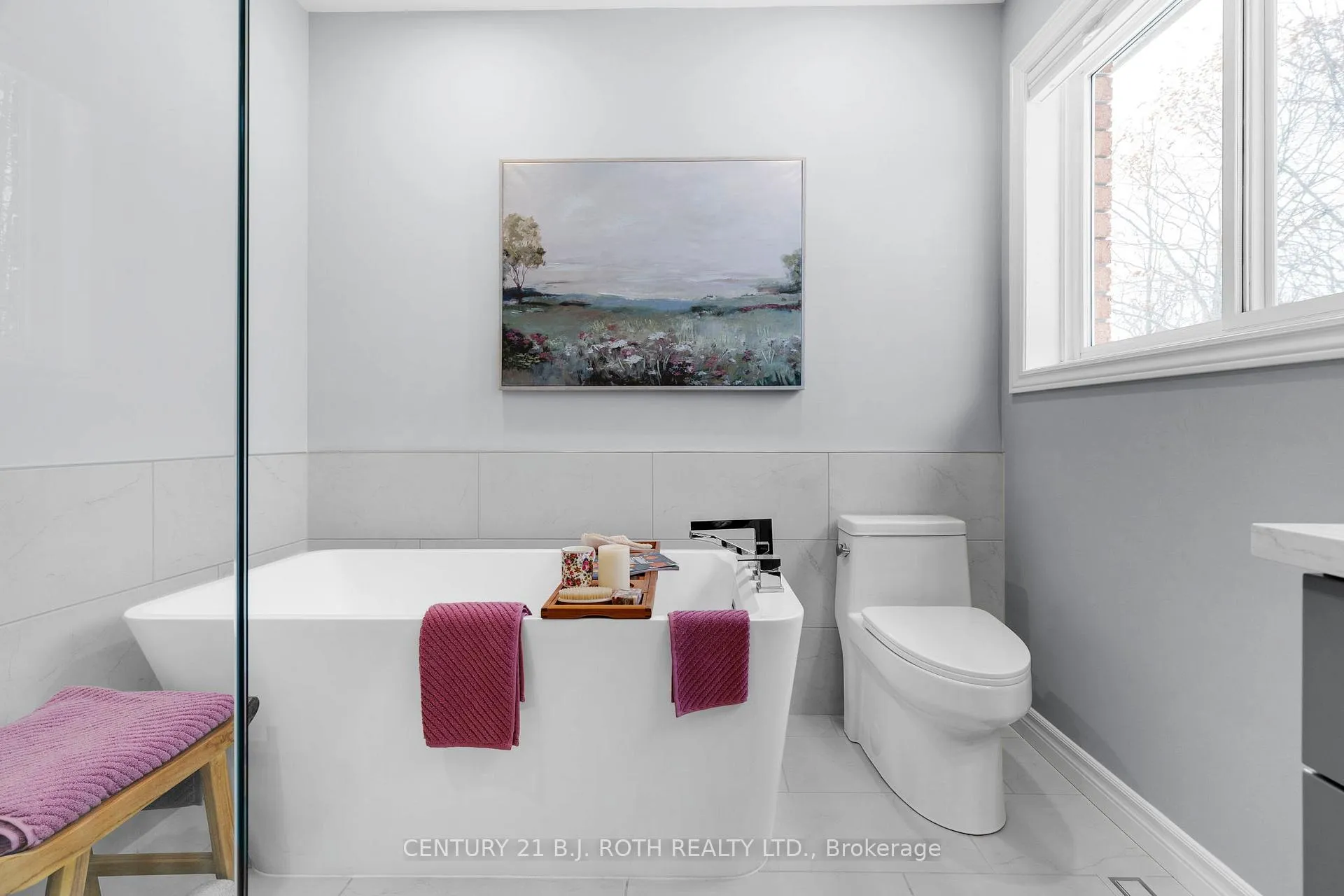Photo 25 of 53 Benson Drive, Barrie, Sandy Hollow — HOMEH