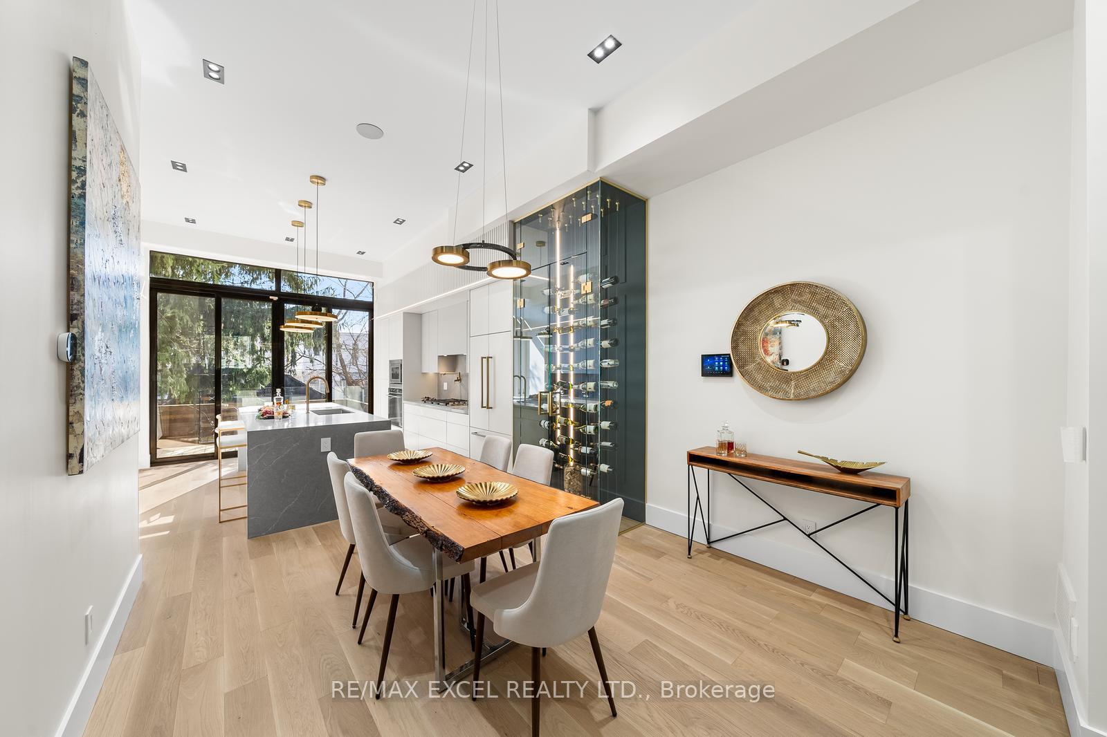 Photo 6 of 789 Sammon Avenue, Toronto, Danforth Village-East York — HOMEH