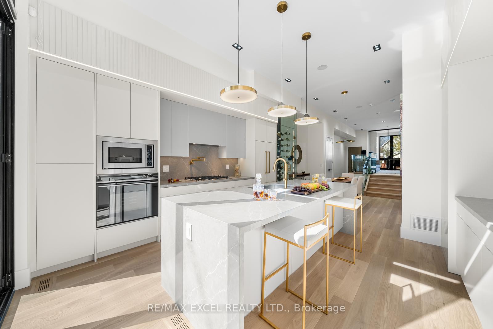 Photo 9 of 789 Sammon Avenue, Toronto, Danforth Village-East York — HOMEH